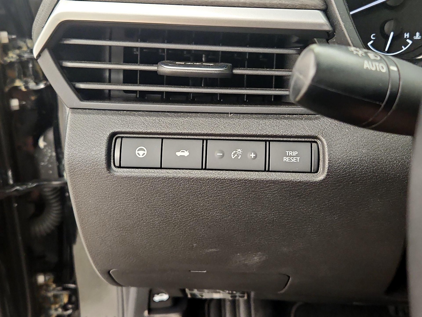 2023 Nissan Altima SV - Photo 14