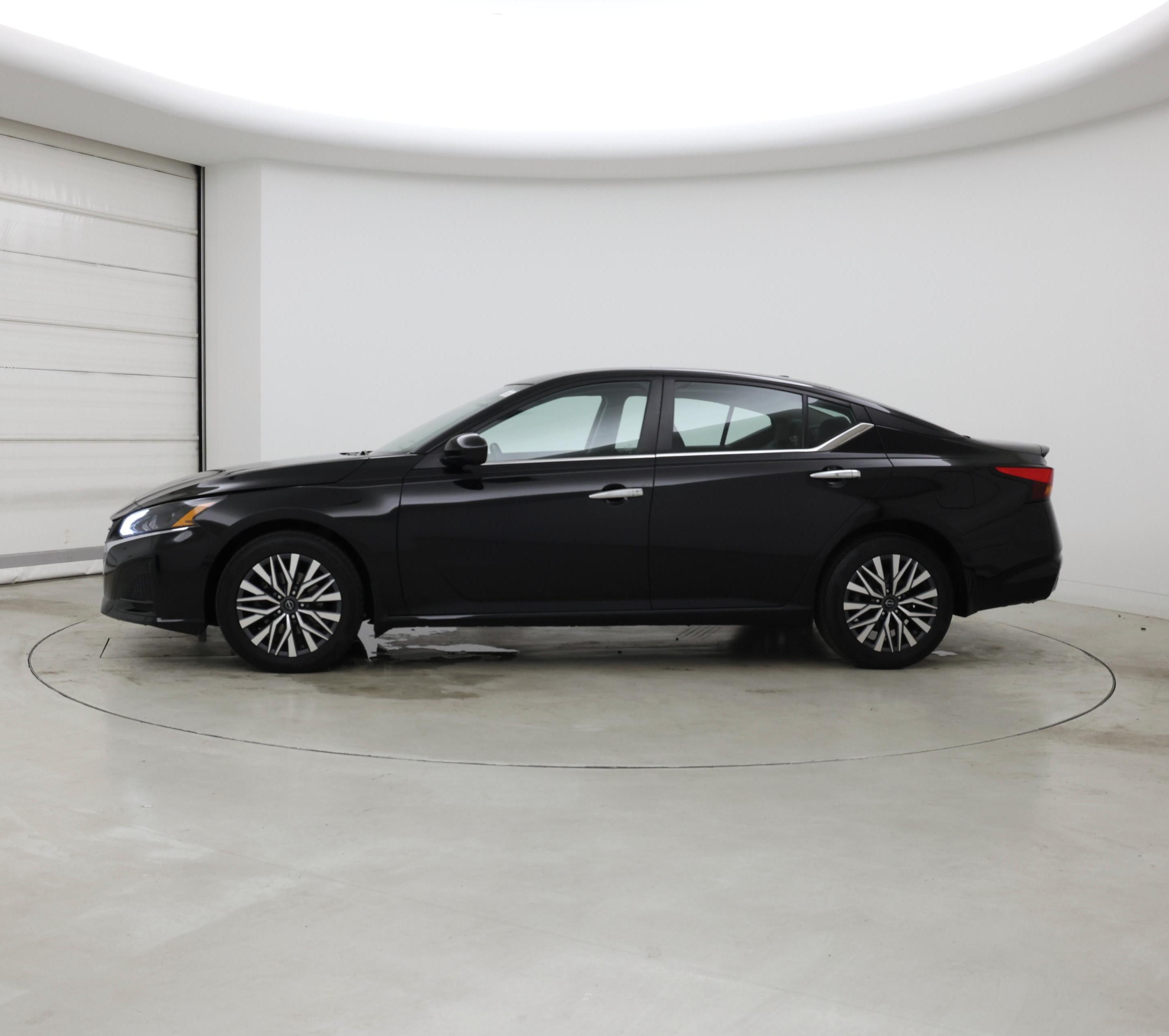 Thumbnail: 2023 Nissan Altima - 3