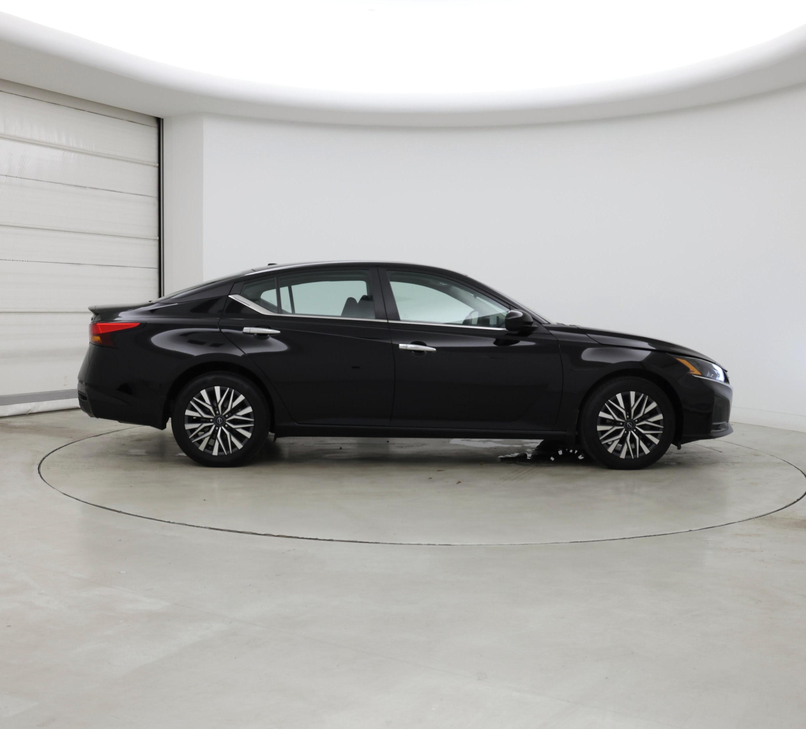 Thumbnail: 2023 Nissan Altima - 7