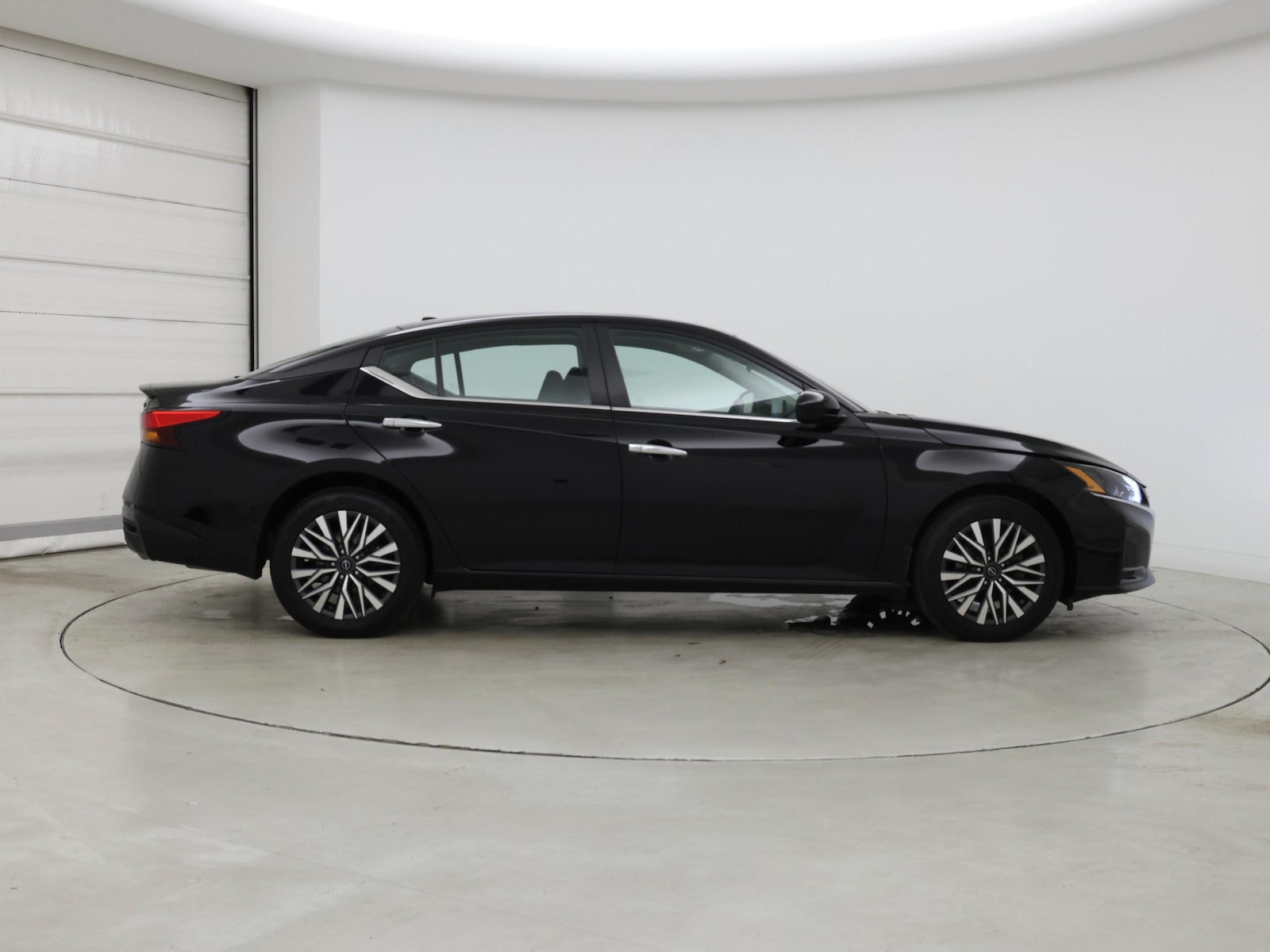 2023 Nissan Altima SV - Photo 8