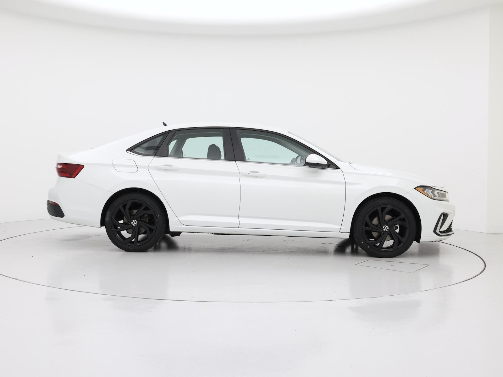 2025 Volkswagen Jetta SE - Photo 8