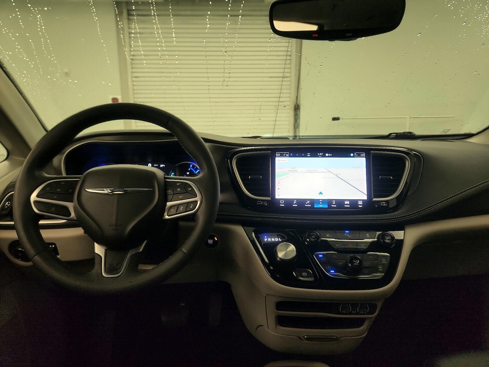 2024 Chrysler Pacifica PHEV Select - Photo 10