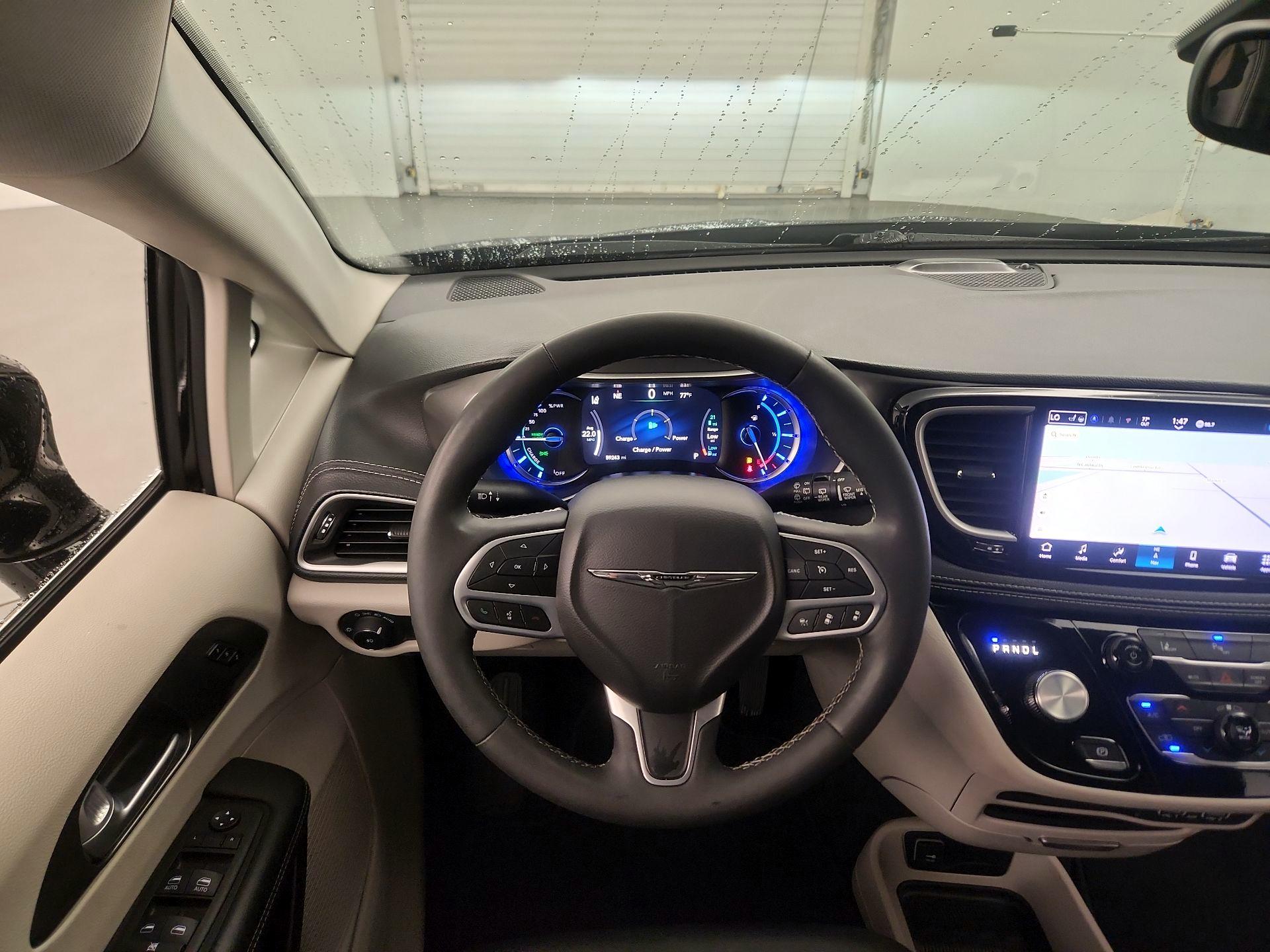 Thumbnail: 2024 Chrysler Pacifica - 10