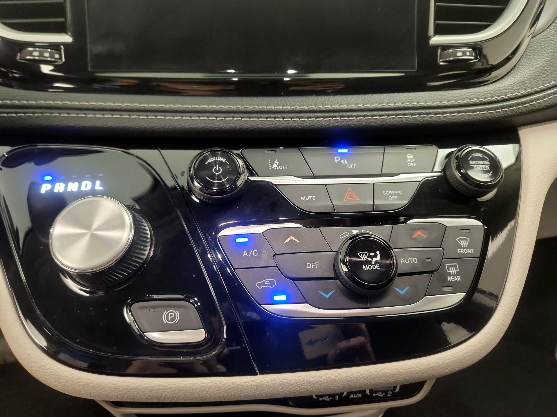 Thumbnail: 2024 Chrysler Pacifica - 17