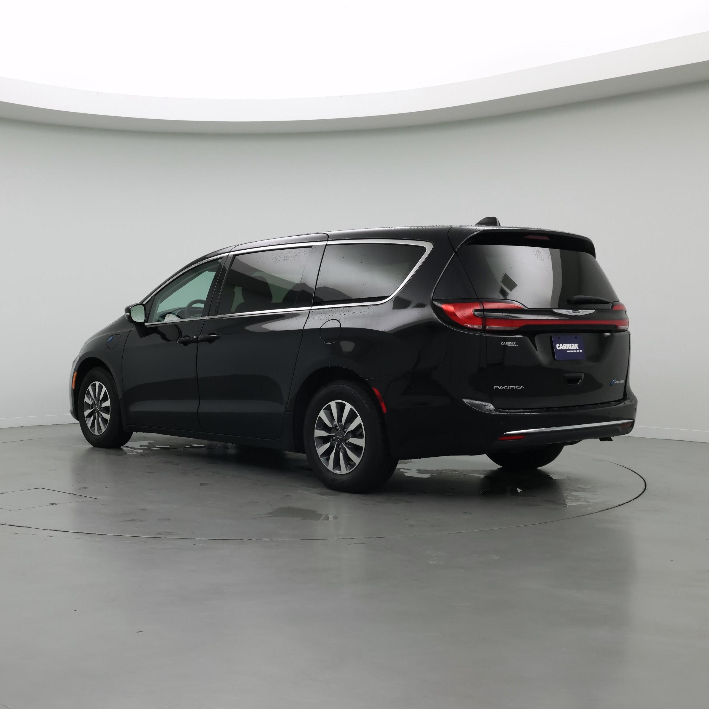 Thumbnail: 2024 Chrysler Pacifica - 2
