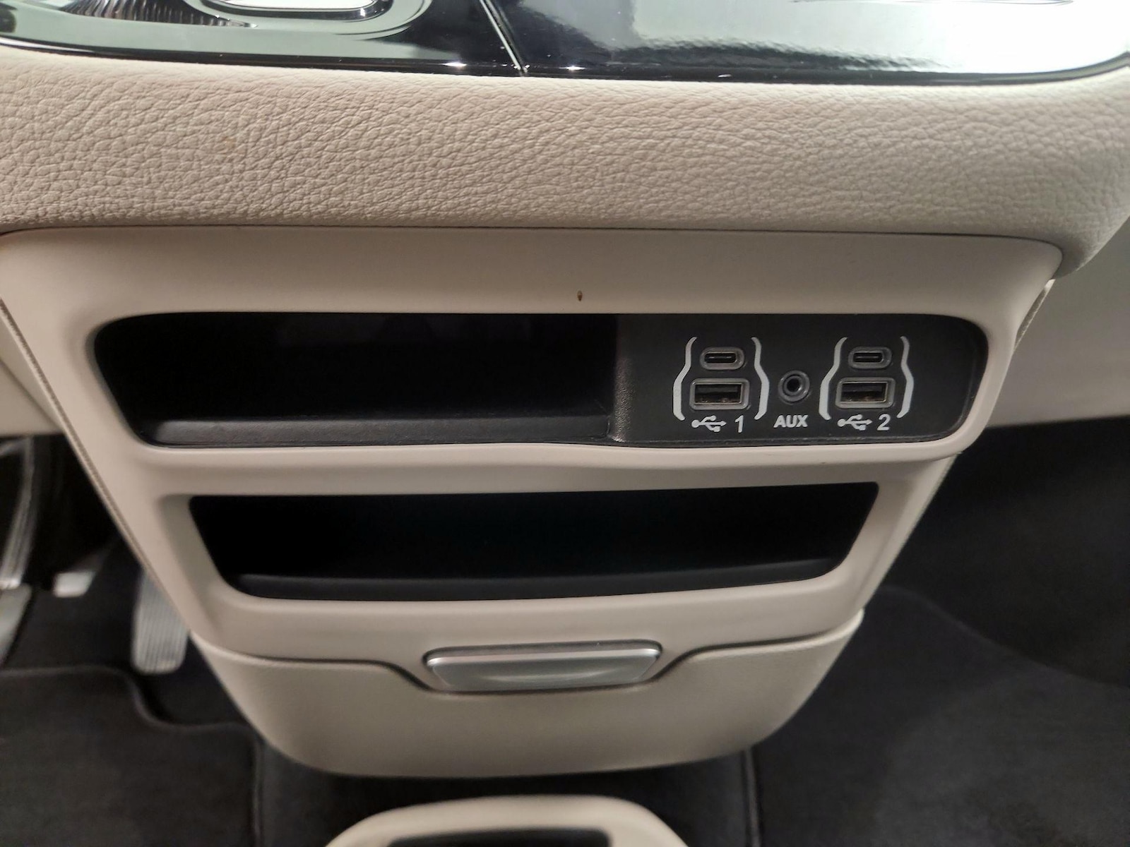 2024 Chrysler Pacifica PHEV Select - Photo 20
