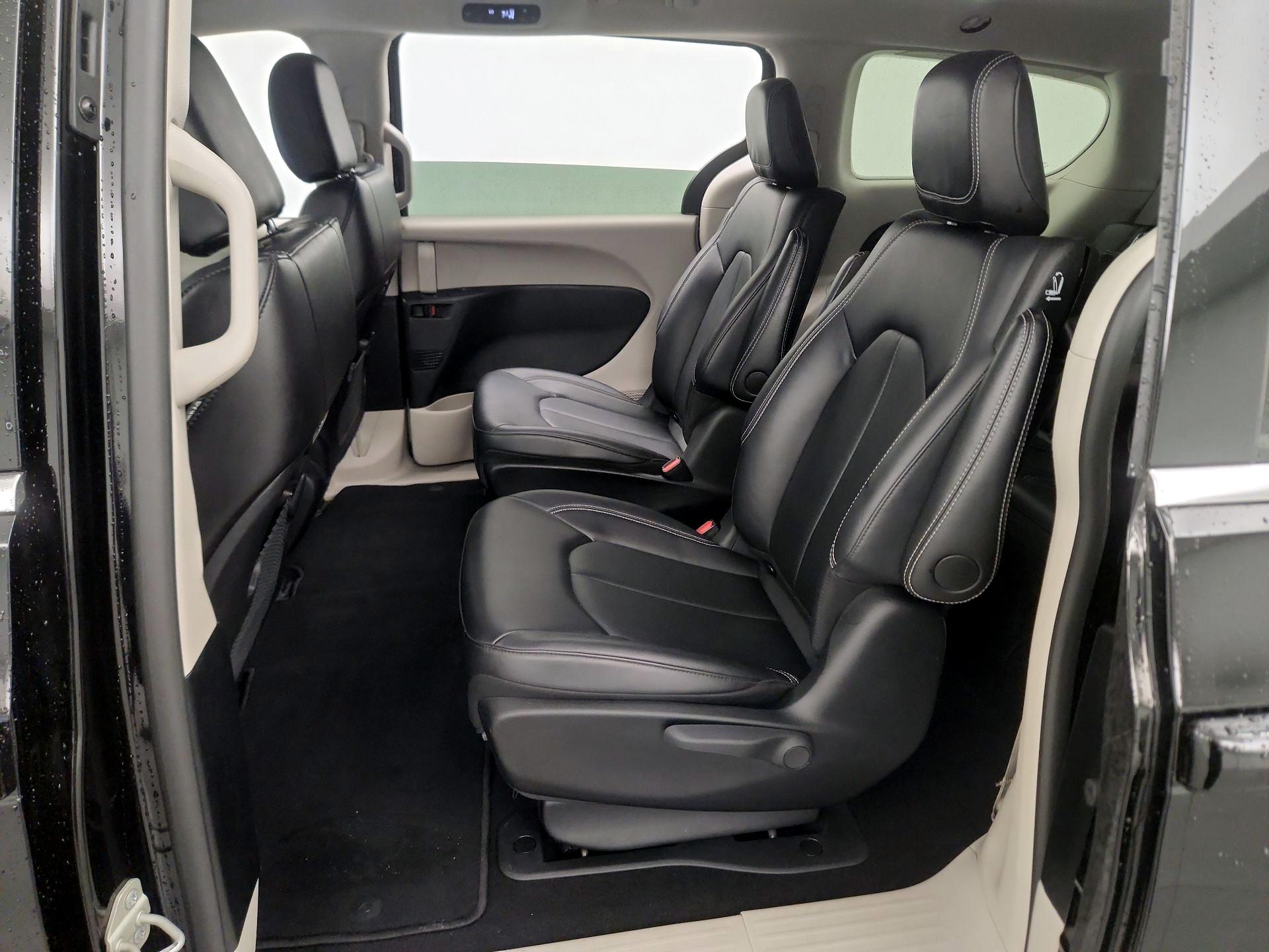 Thumbnail: 2024 Chrysler Pacifica - 20