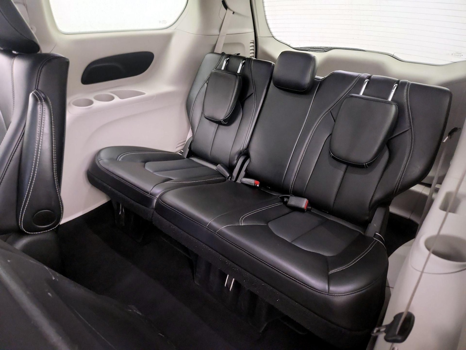 2024 Chrysler Pacifica PHEV Select - Photo 22