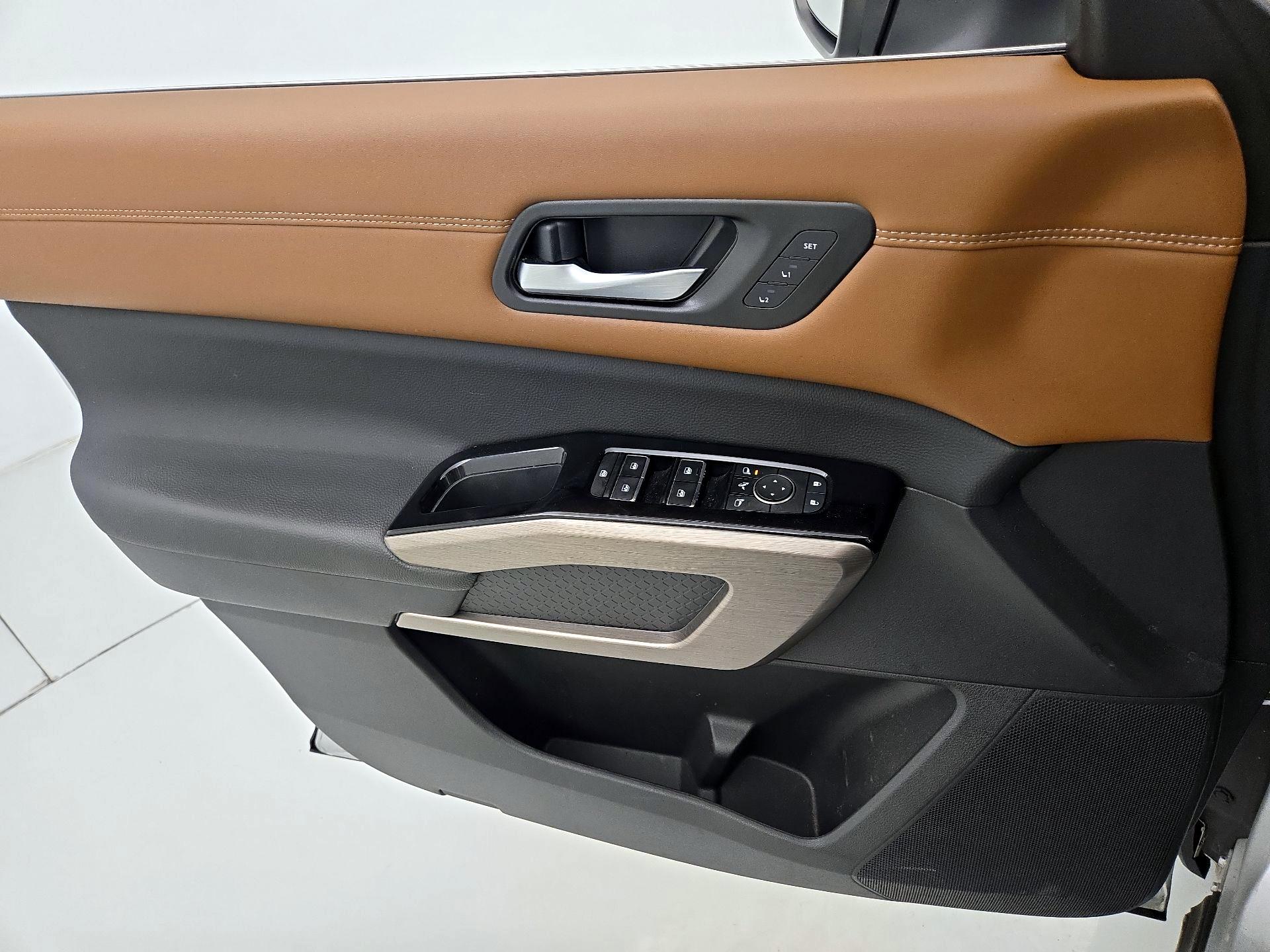 Thumbnail: 2023 Nissan Pathfinder - 12