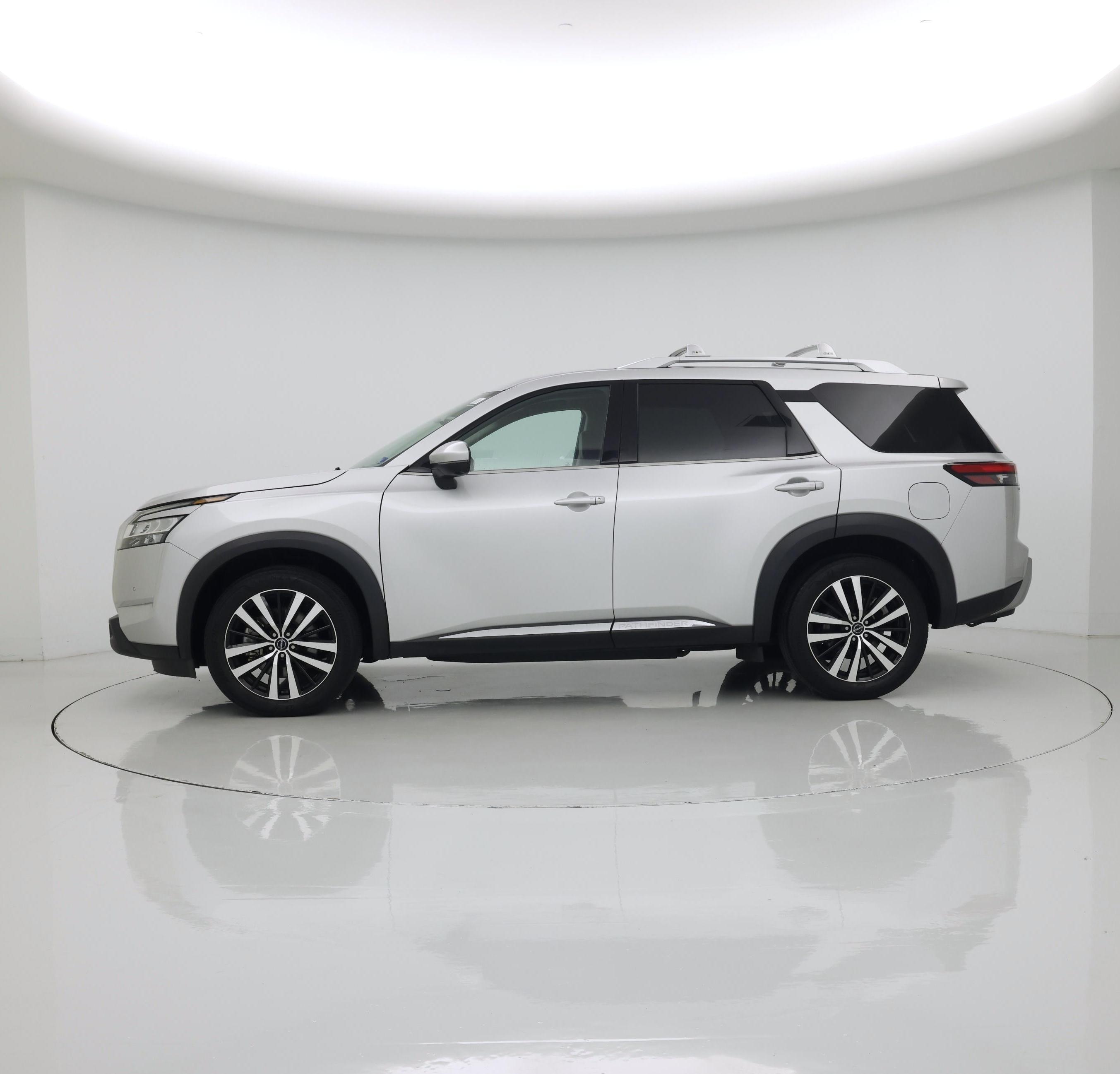 Thumbnail: 2023 Nissan Pathfinder - 3