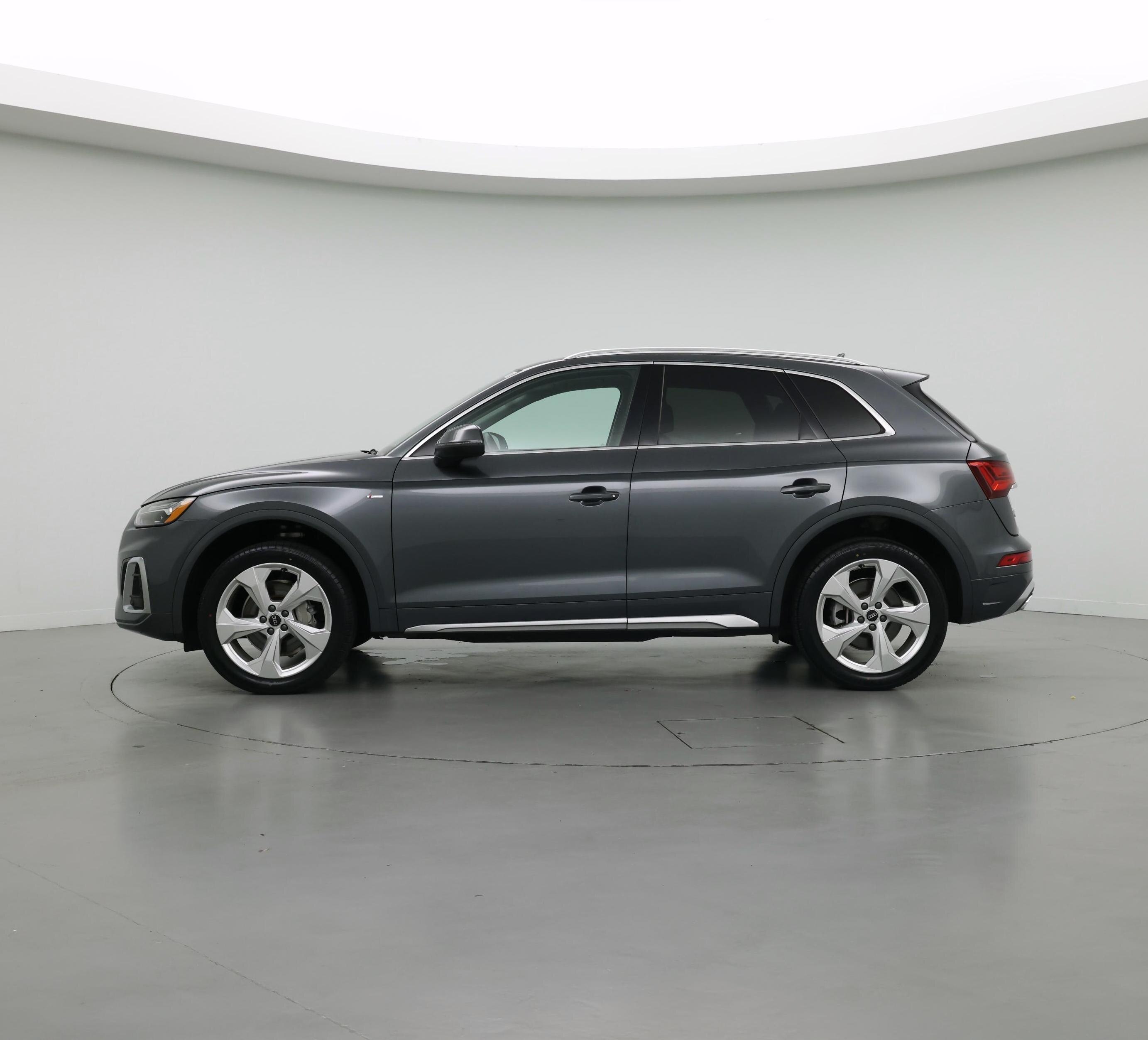 Thumbnail: 2022 Audi Q5 - 3
