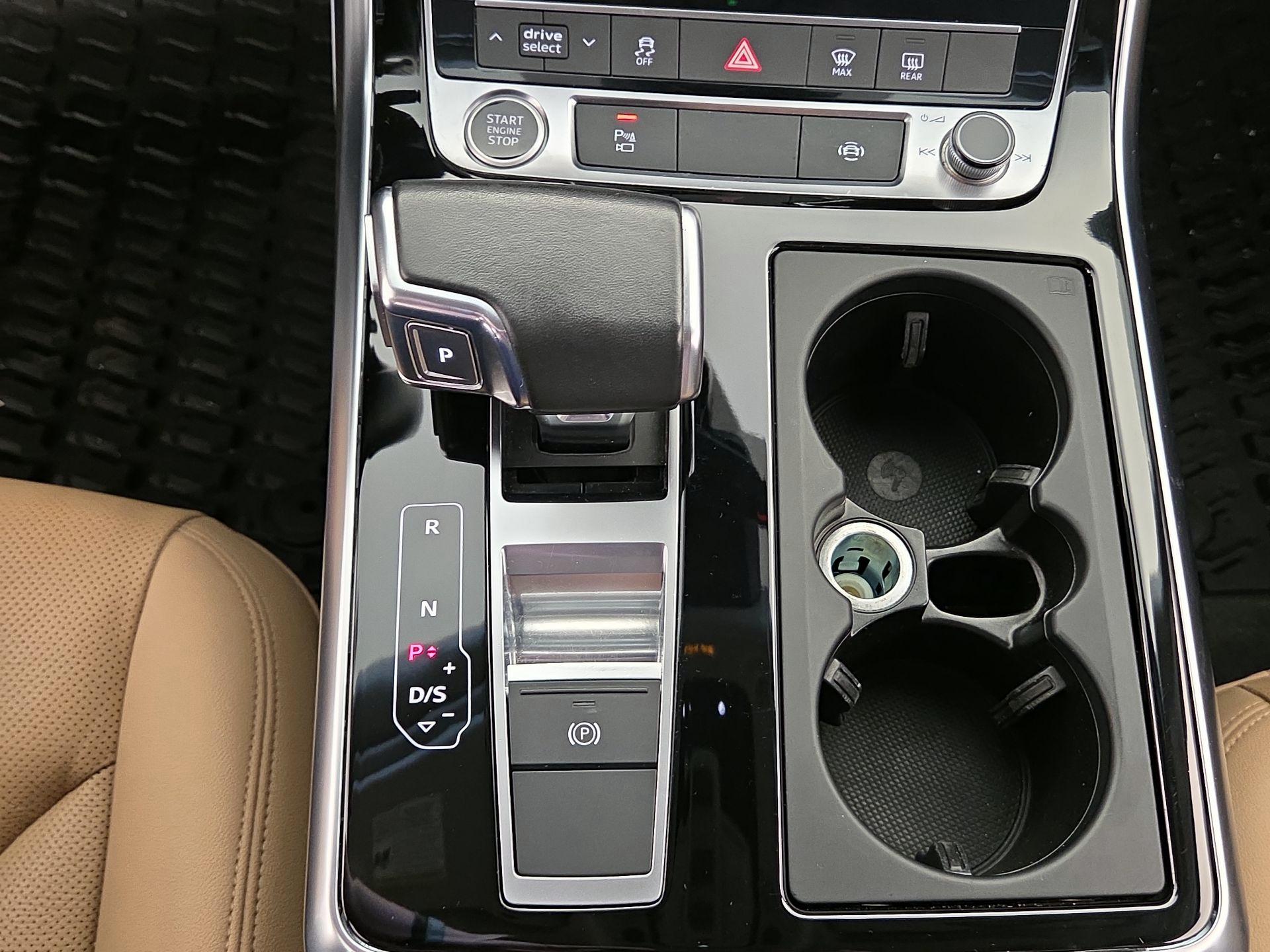 Thumbnail: 2022 Audi Q7 - 18