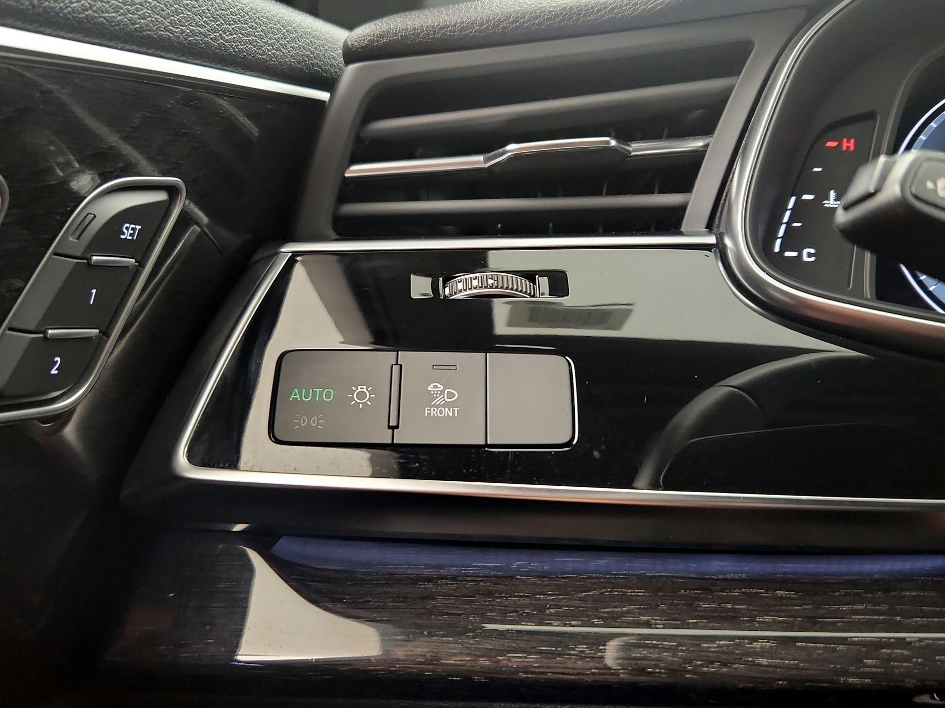 Thumbnail: 2023 Audi Q7 - 13