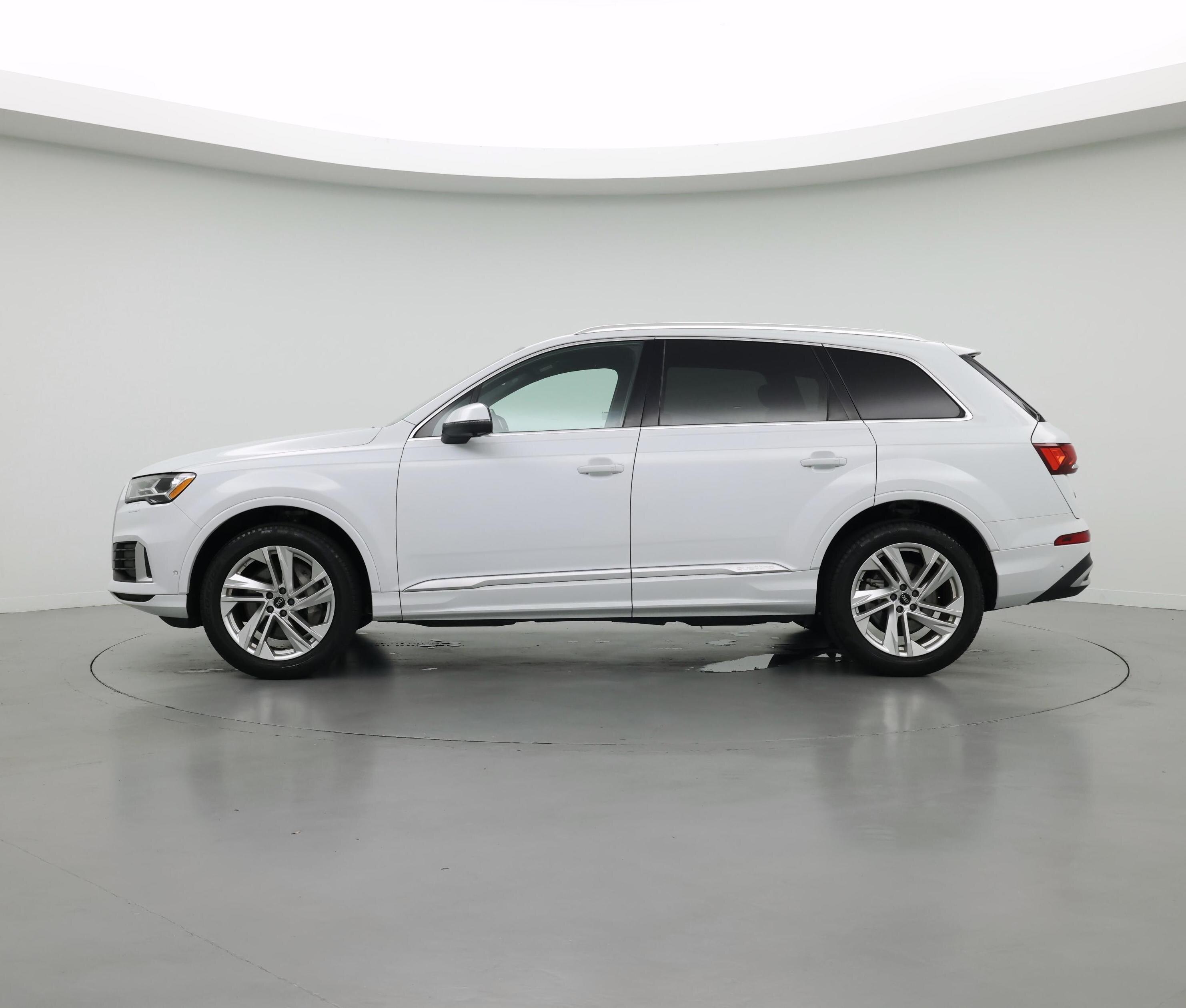Thumbnail: 2023 Audi Q7 - 3