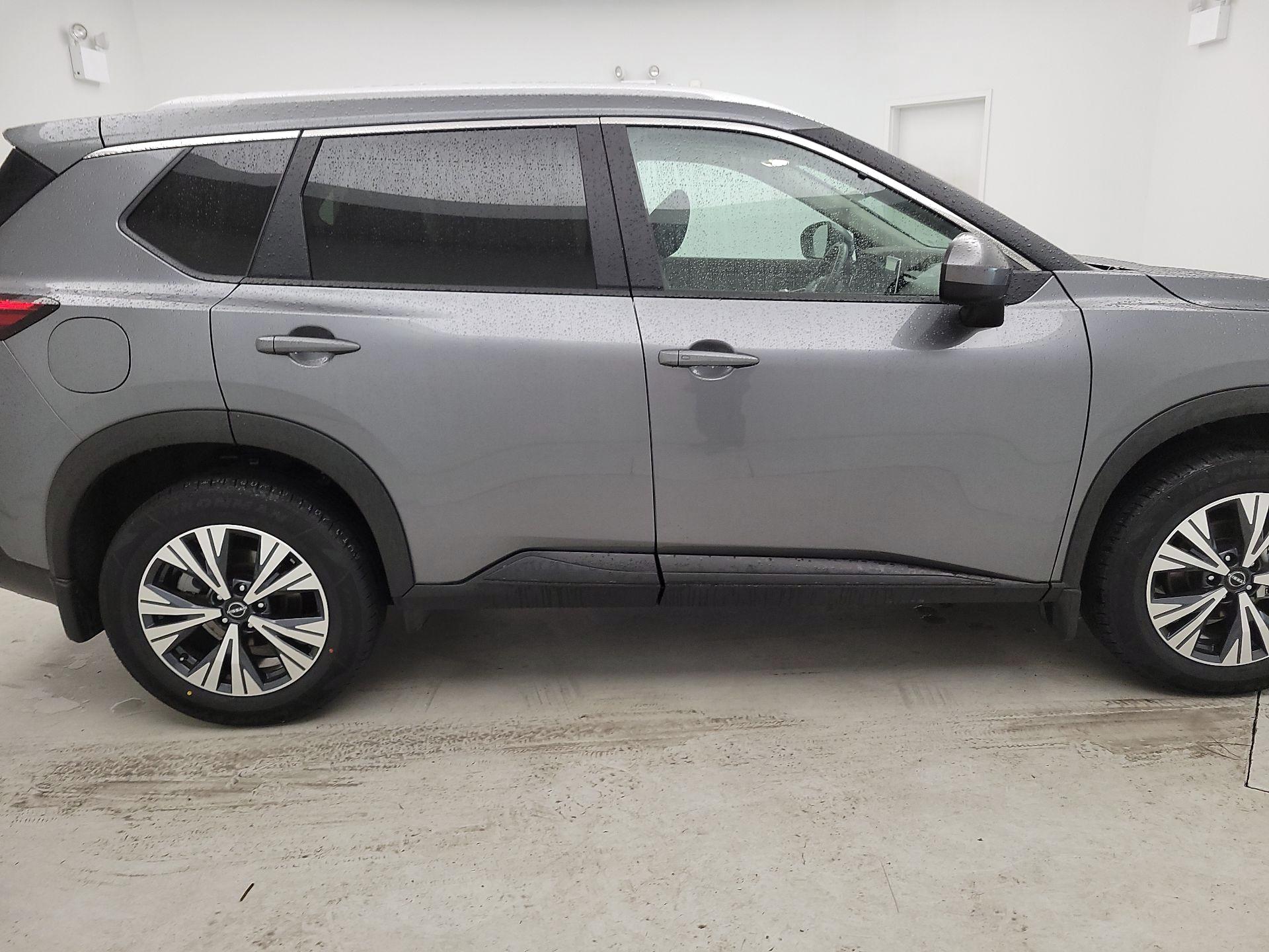 Thumbnail: 2023 Nissan Rogue - 4