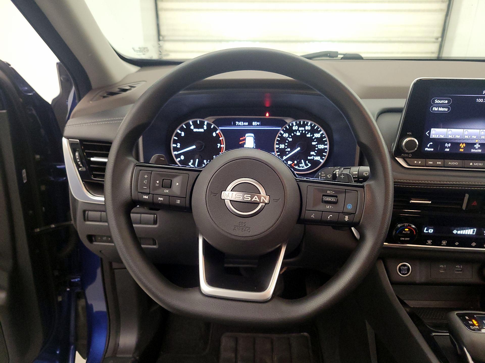 Thumbnail: 2022 Nissan Rogue - 10