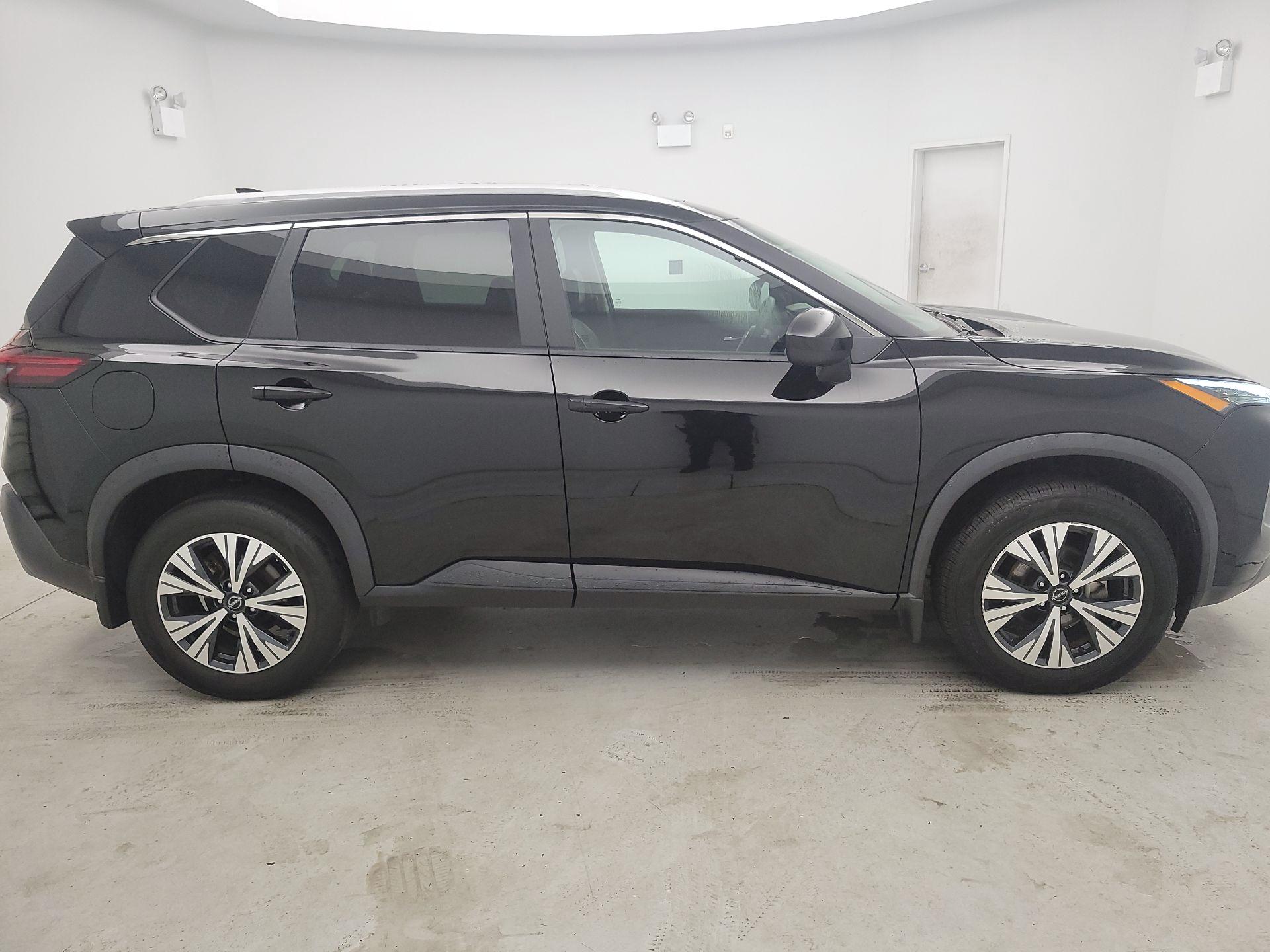 Thumbnail: 2023 Nissan Rogue - 4