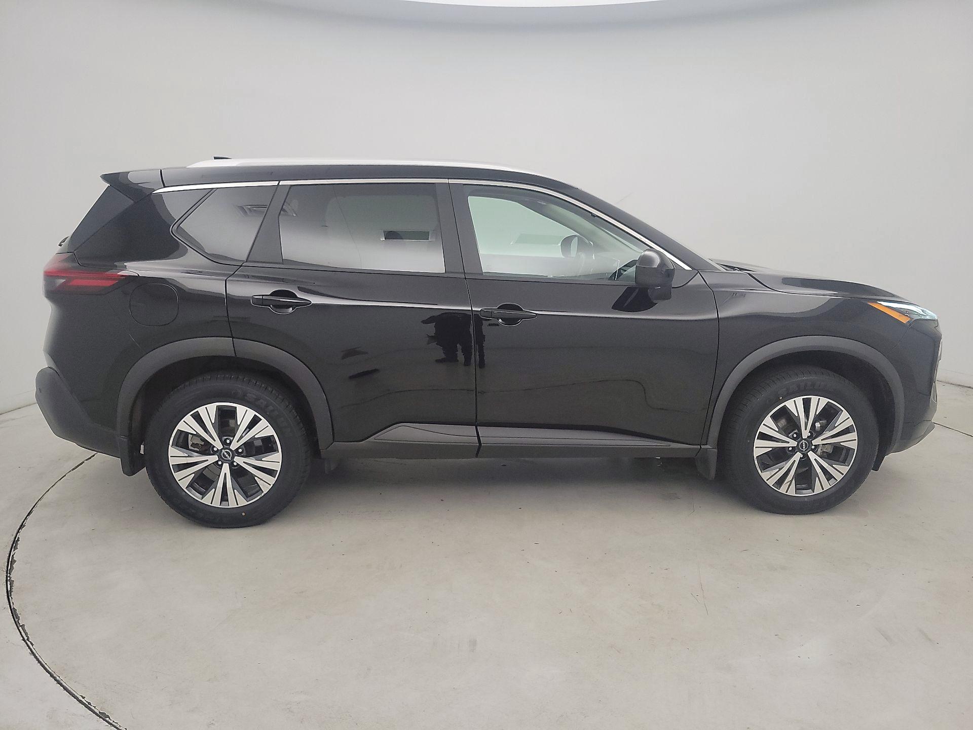 Thumbnail: 2023 Nissan Rogue - 4