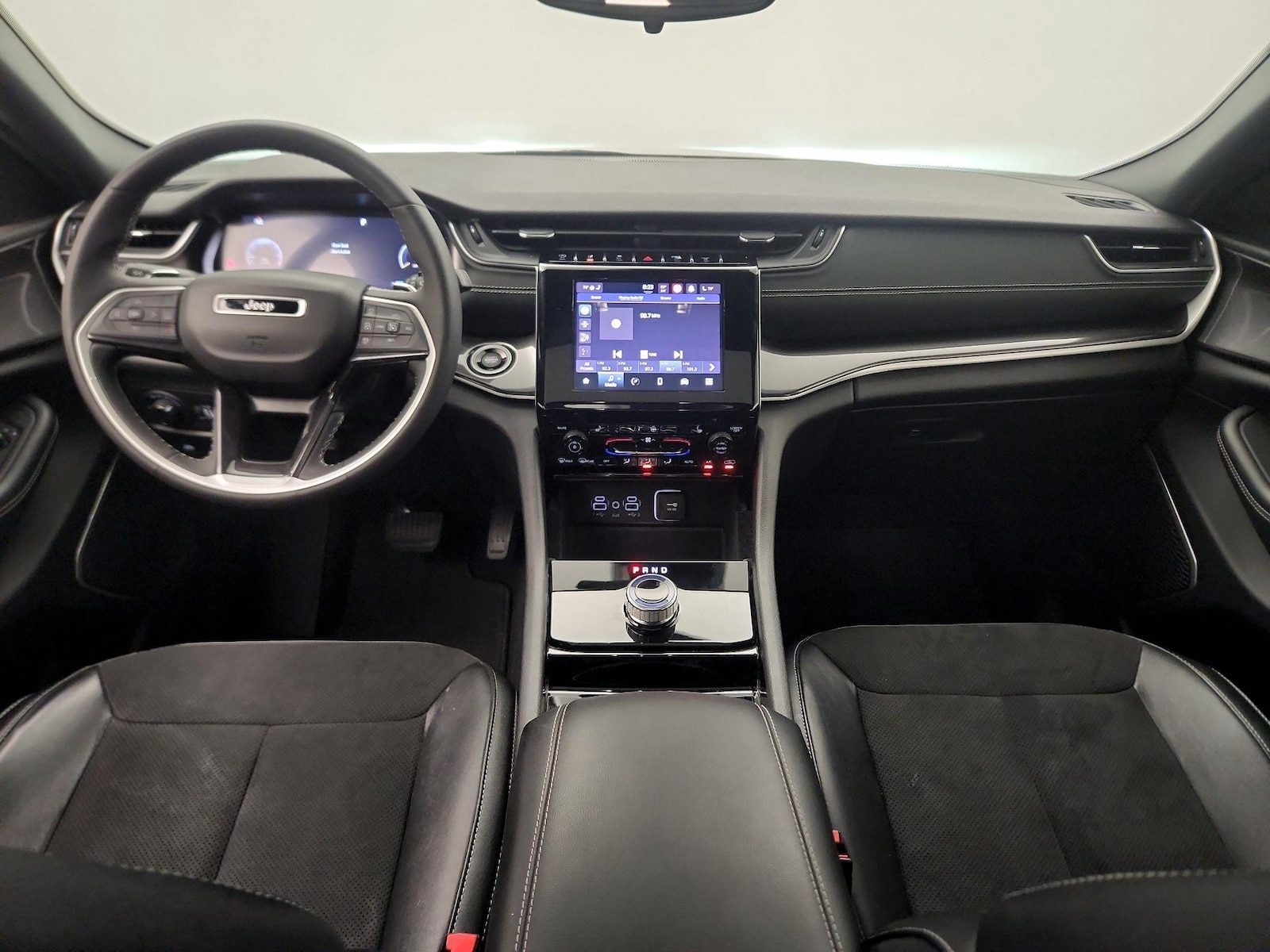 2023 Jeep Grand Cherokee Altitude - Photo 10