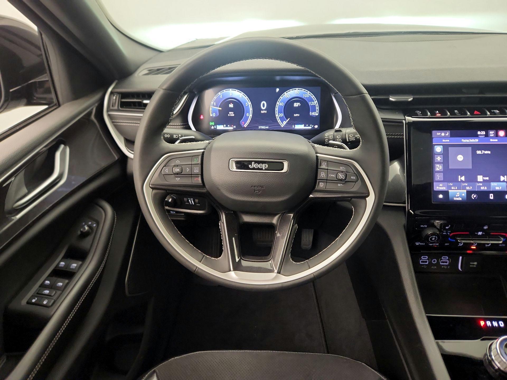 Thumbnail: 2023 Jeep Grand Cherokee - 10