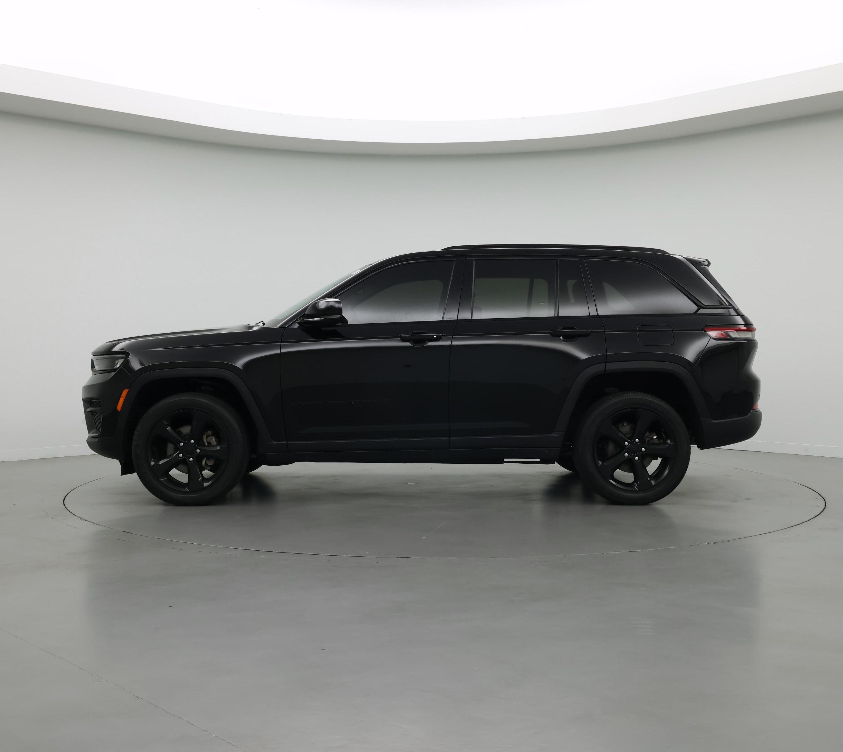 Thumbnail: 2023 Jeep Grand Cherokee - 3