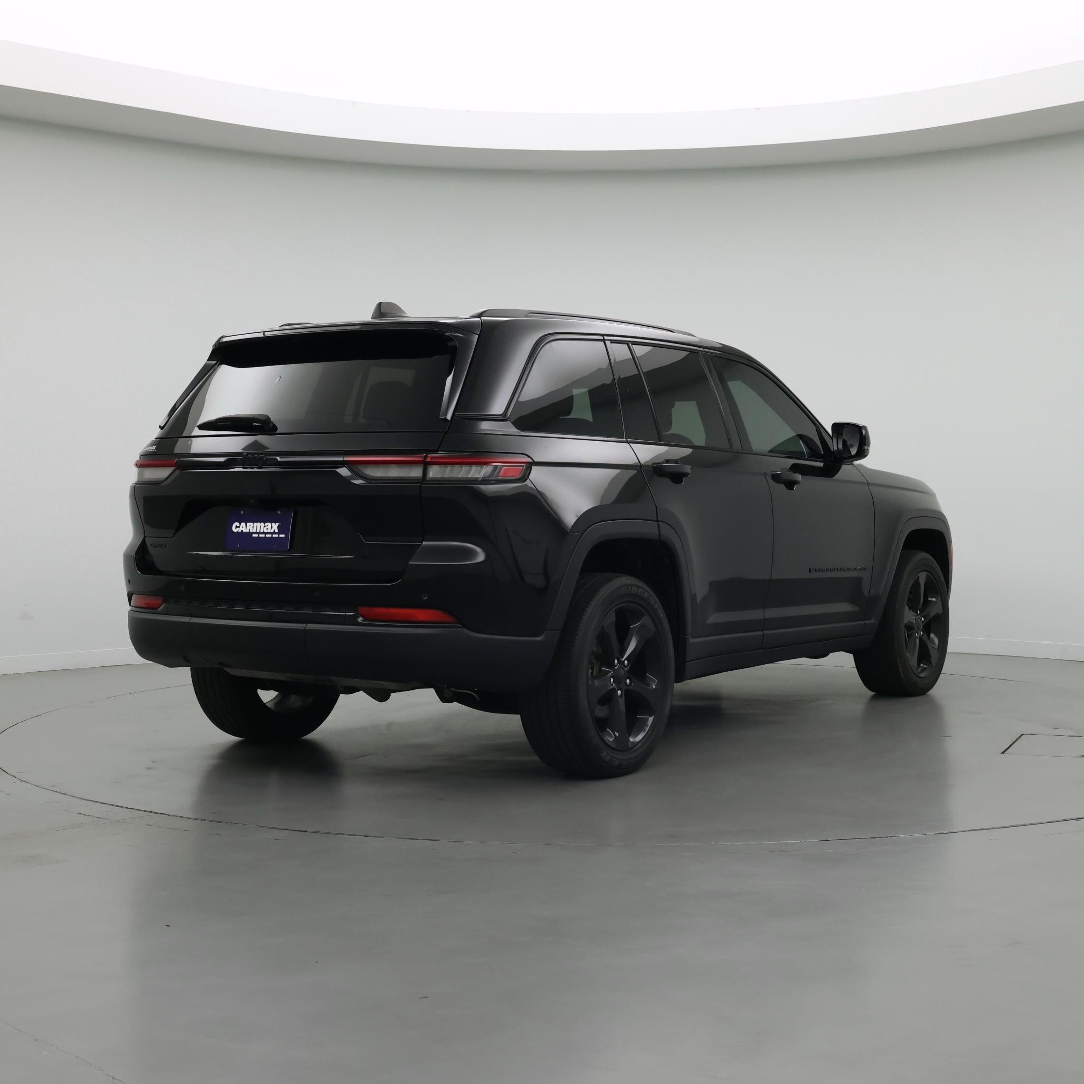 Thumbnail: 2023 Jeep Grand Cherokee - 8