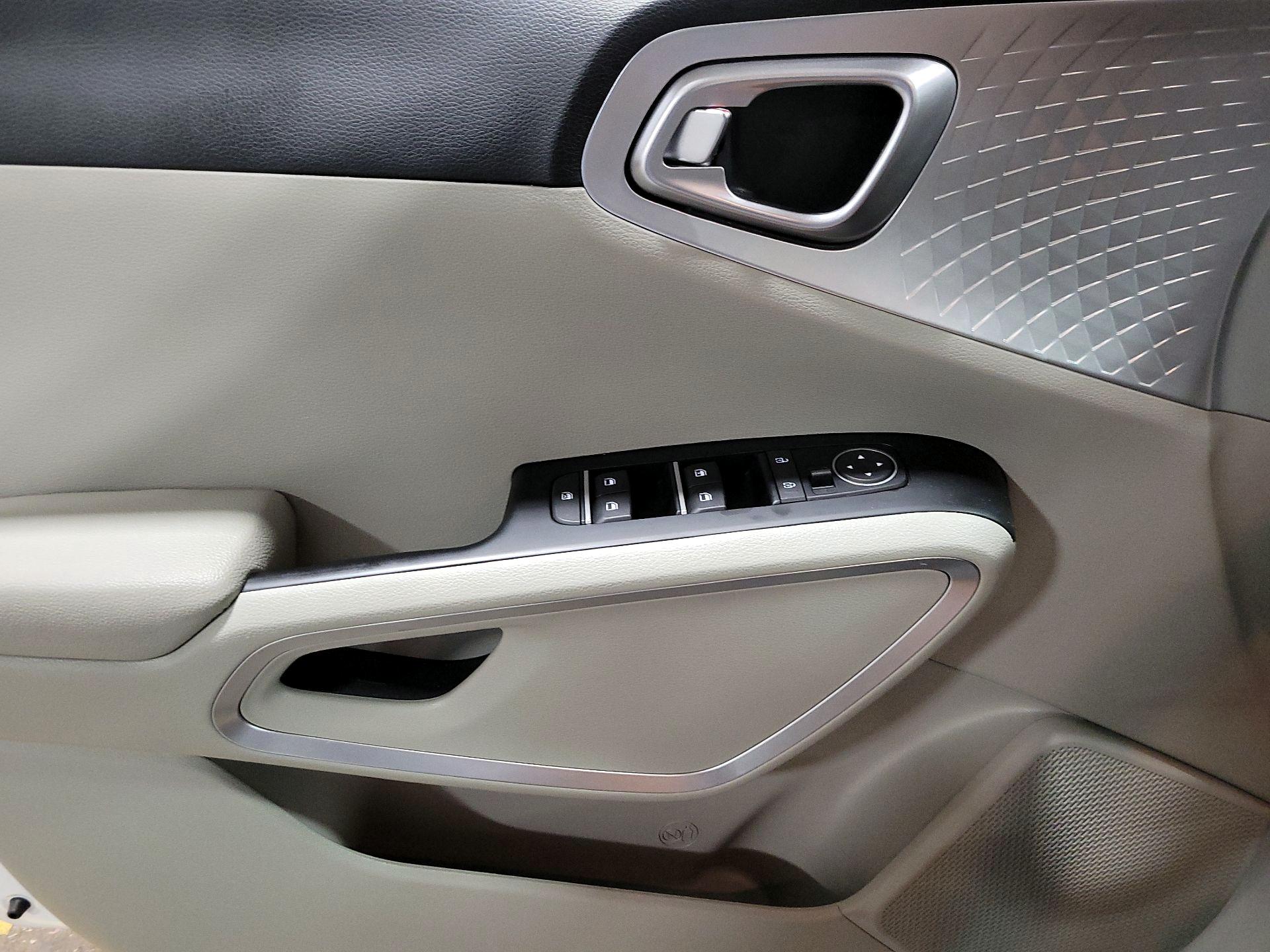 Thumbnail: 2025 Kia Soul - 12