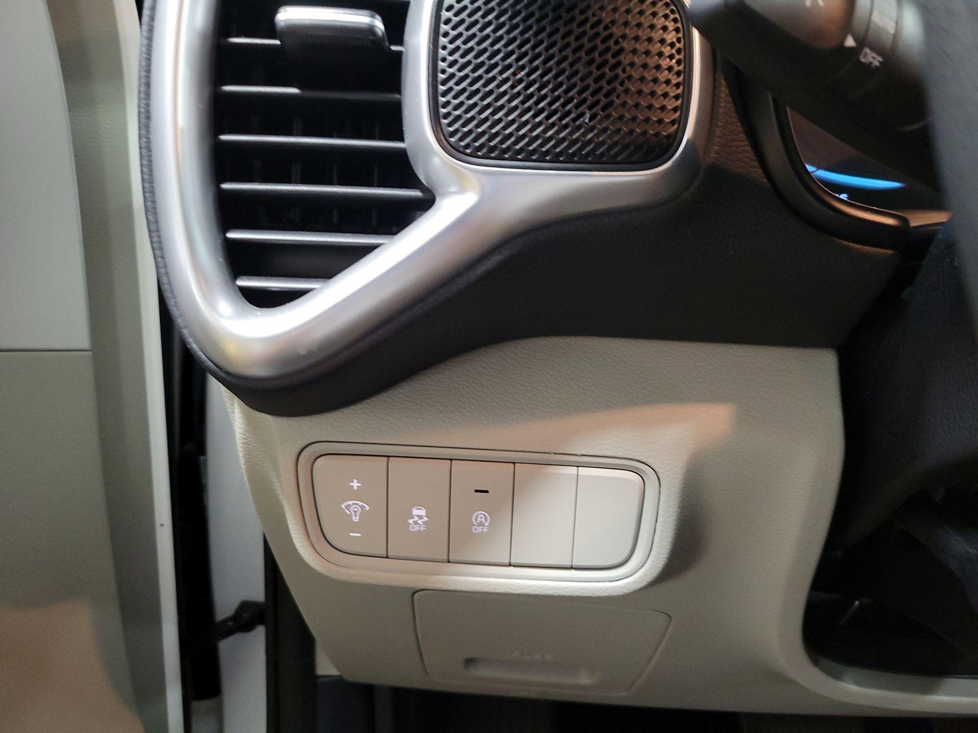 Thumbnail: 2025 Kia Soul - 13