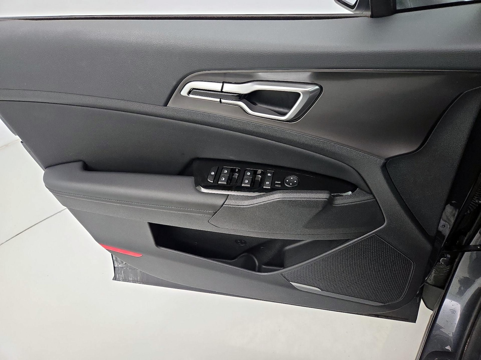 2024 Kia Sportage EX - Photo 13