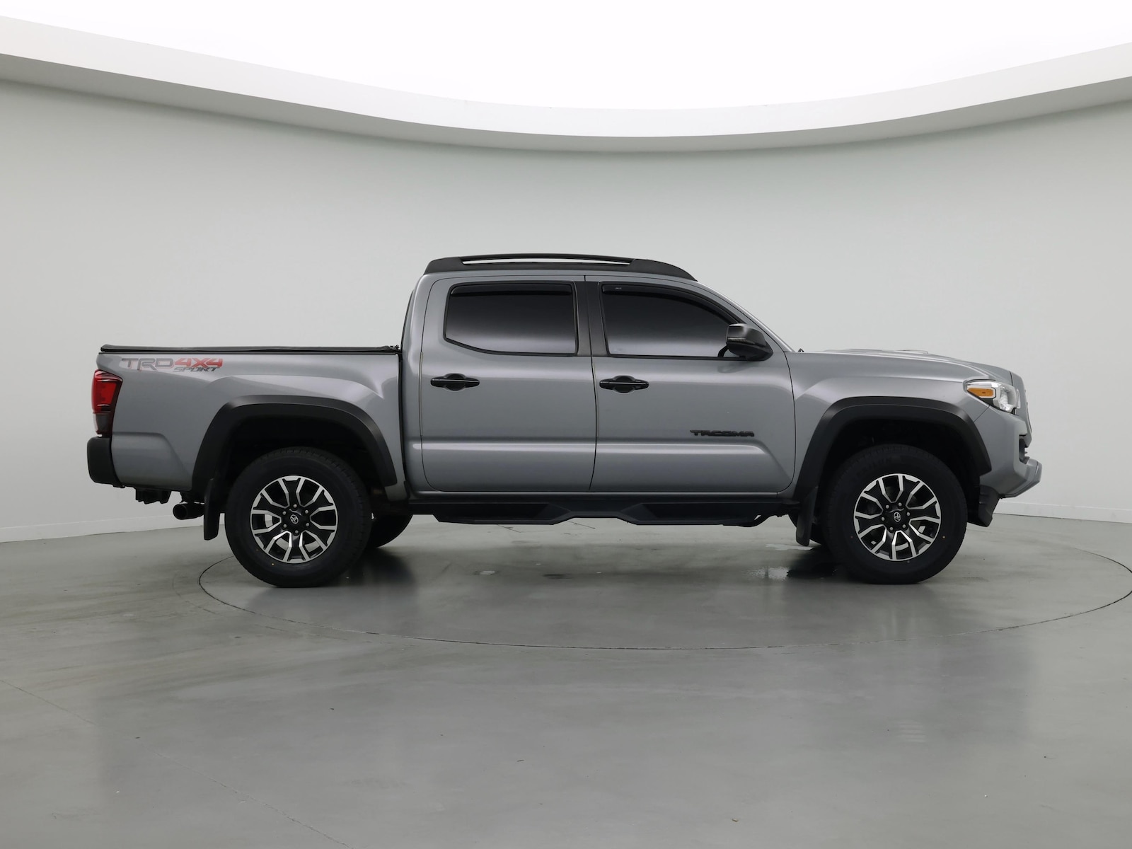 2021 Toyota Tacoma TRD Sport - Photo 8