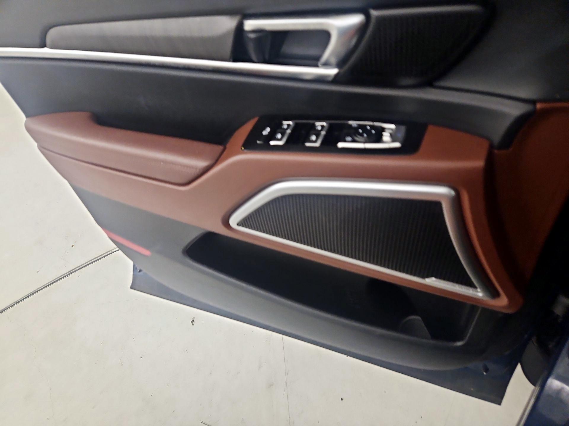 Thumbnail: 2023 Kia Telluride - 12