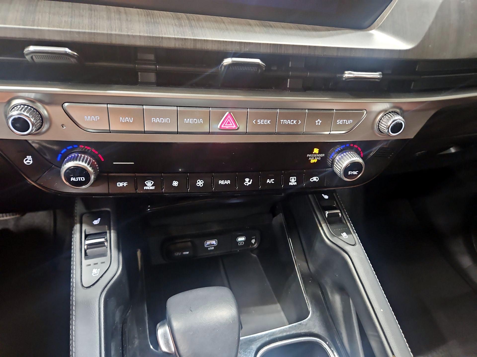 Thumbnail: 2023 Kia Telluride - 15