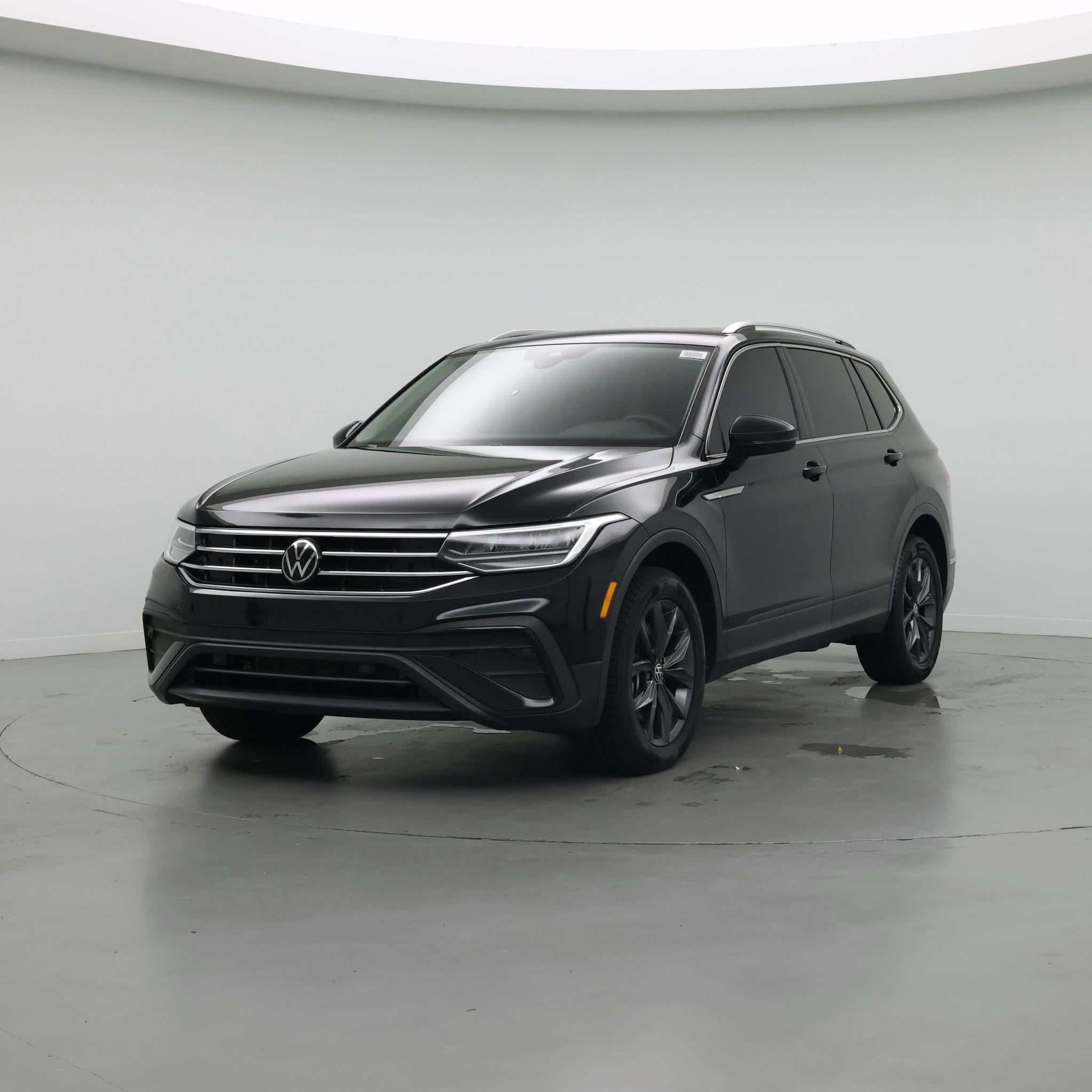 Thumbnail: 2023 Volkswagen Tiguan - 4