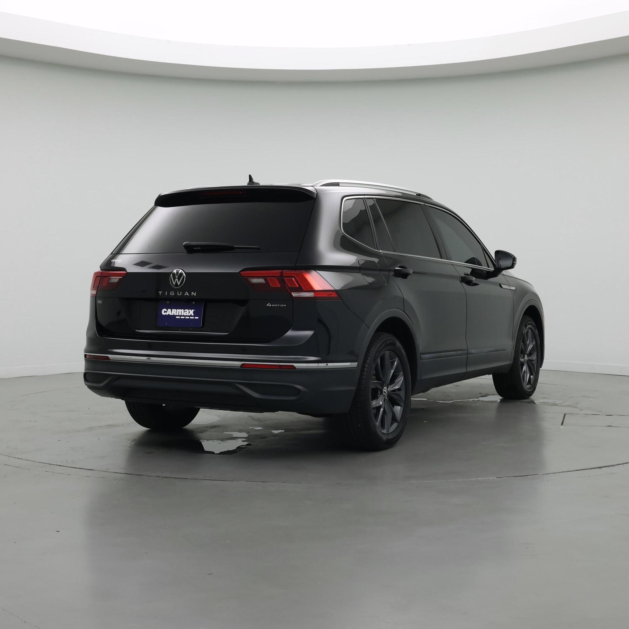 Thumbnail: 2023 Volkswagen Tiguan - 8