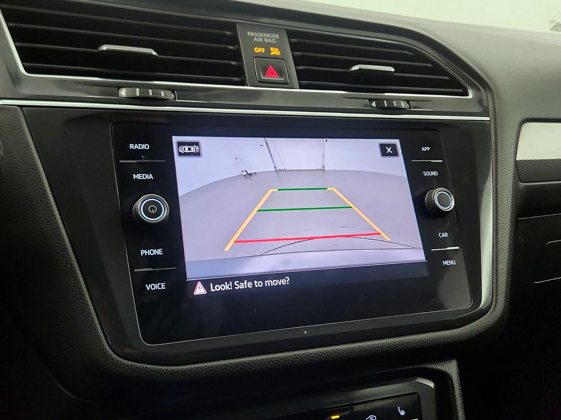 Thumbnail: 2023 Volkswagen Tiguan - 14