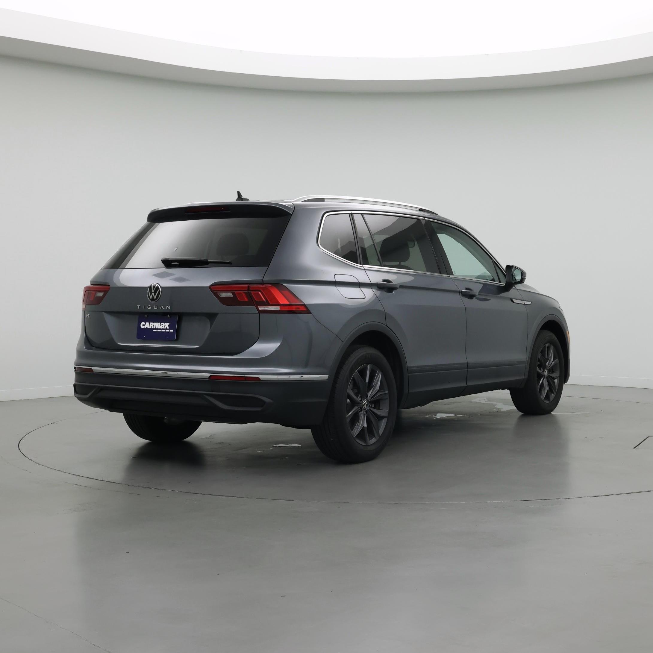Thumbnail: 2023 Volkswagen Tiguan - 8