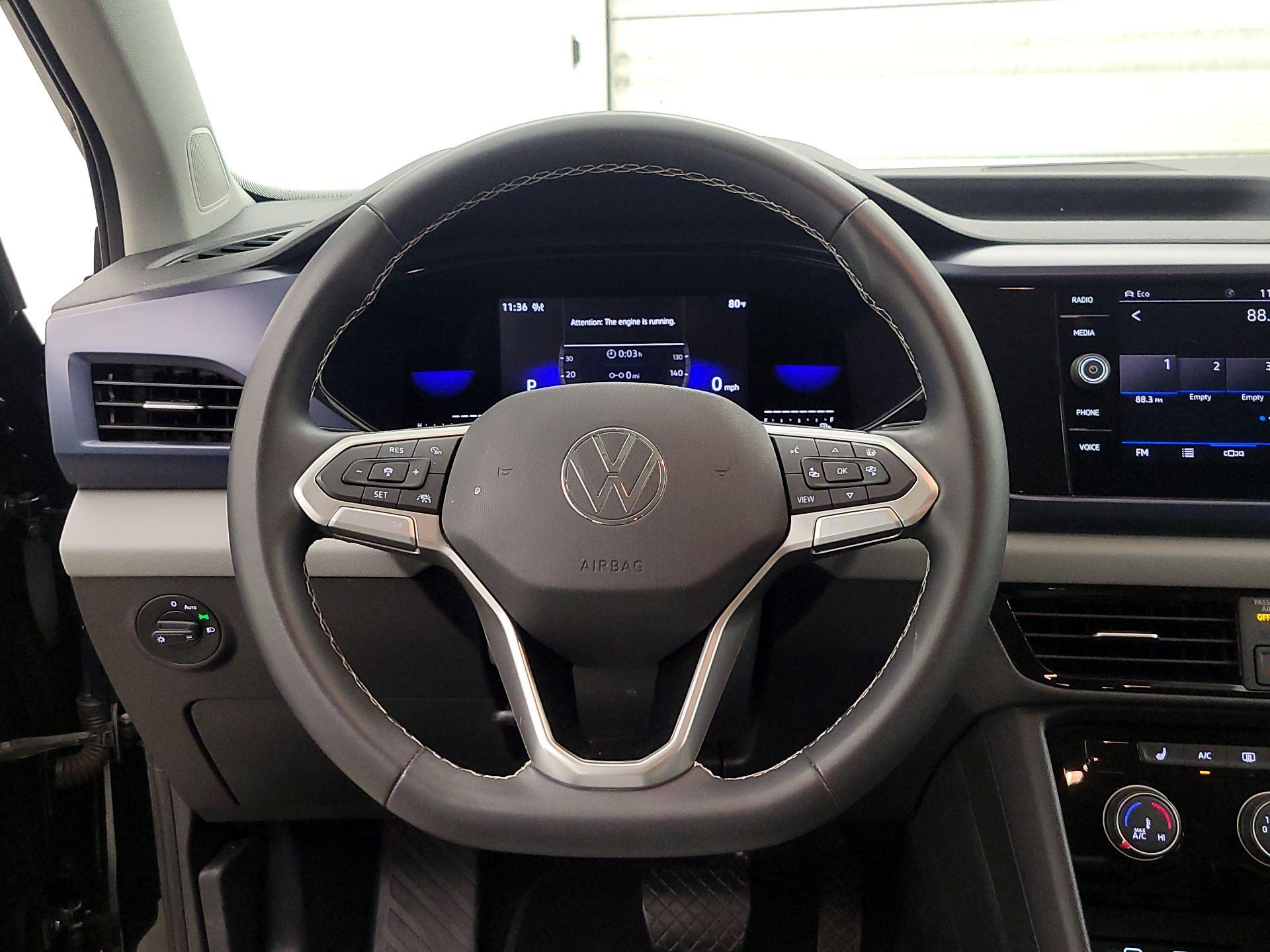 Thumbnail: 2023 Volkswagen Taos - 10