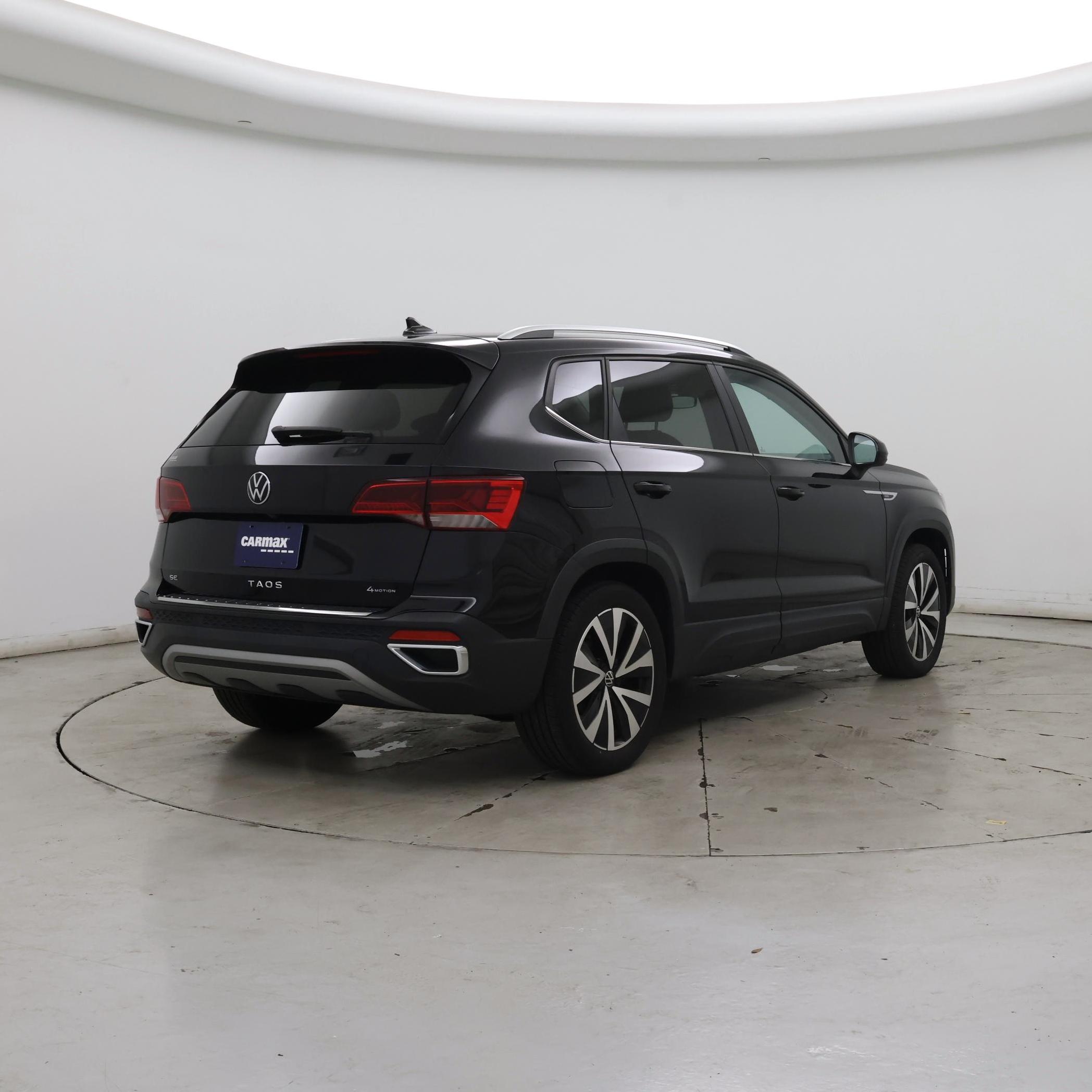 Thumbnail: 2023 Volkswagen Taos - 8
