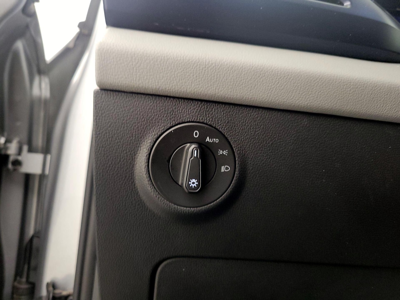 2023 Volkswagen Taos SE - Photo 12