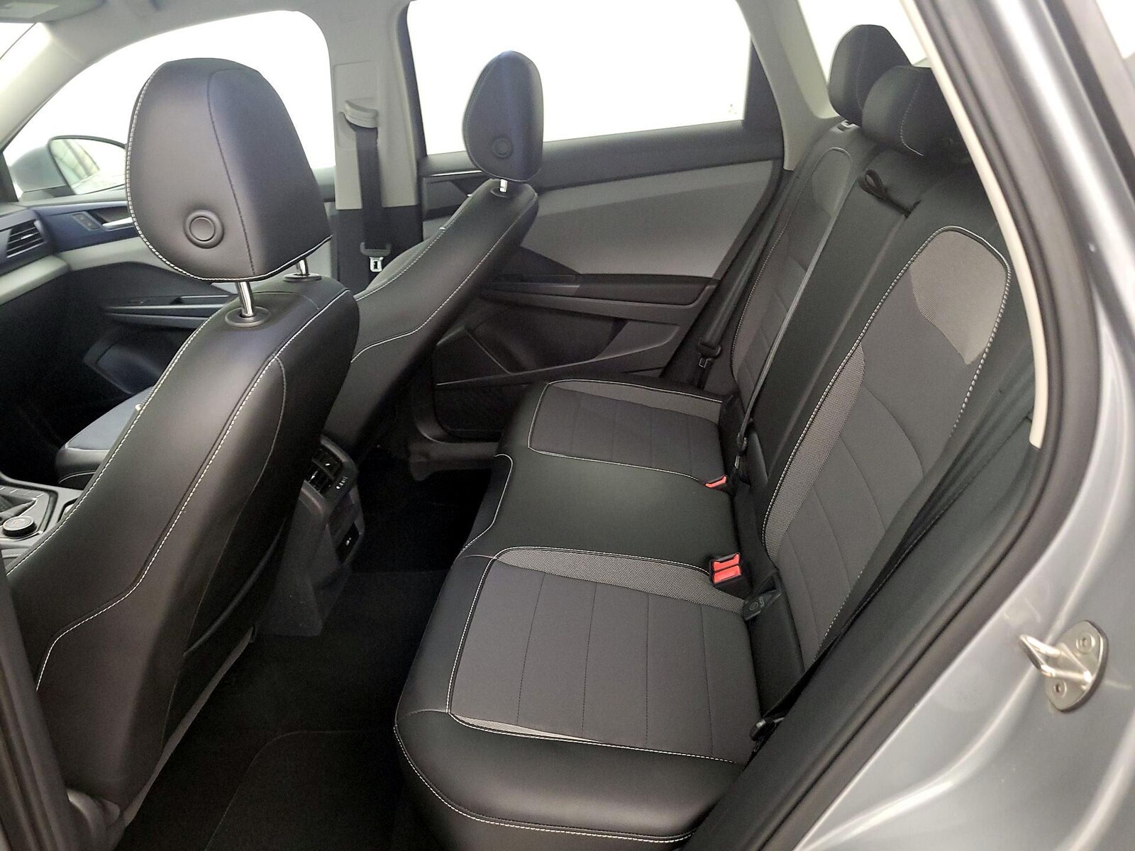 2023 Volkswagen Taos SE - Photo 19
