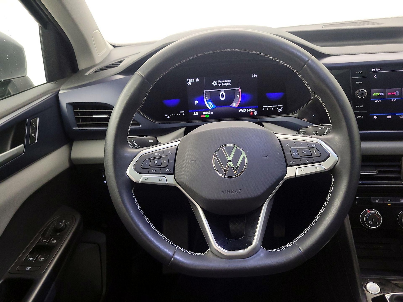 2023 Volkswagen Taos SE - Photo 9