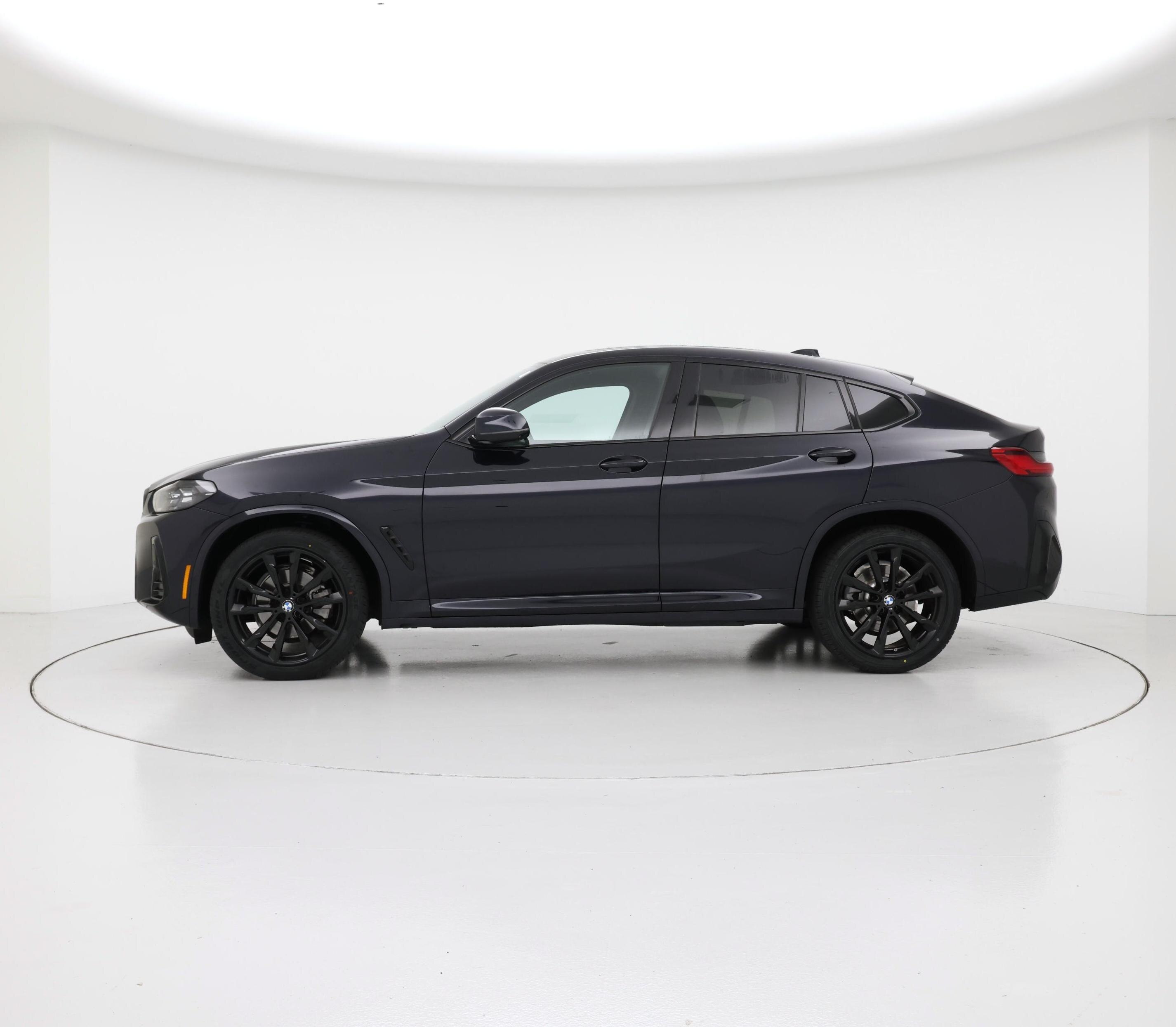 Thumbnail: 2023 BMW X4 - 3