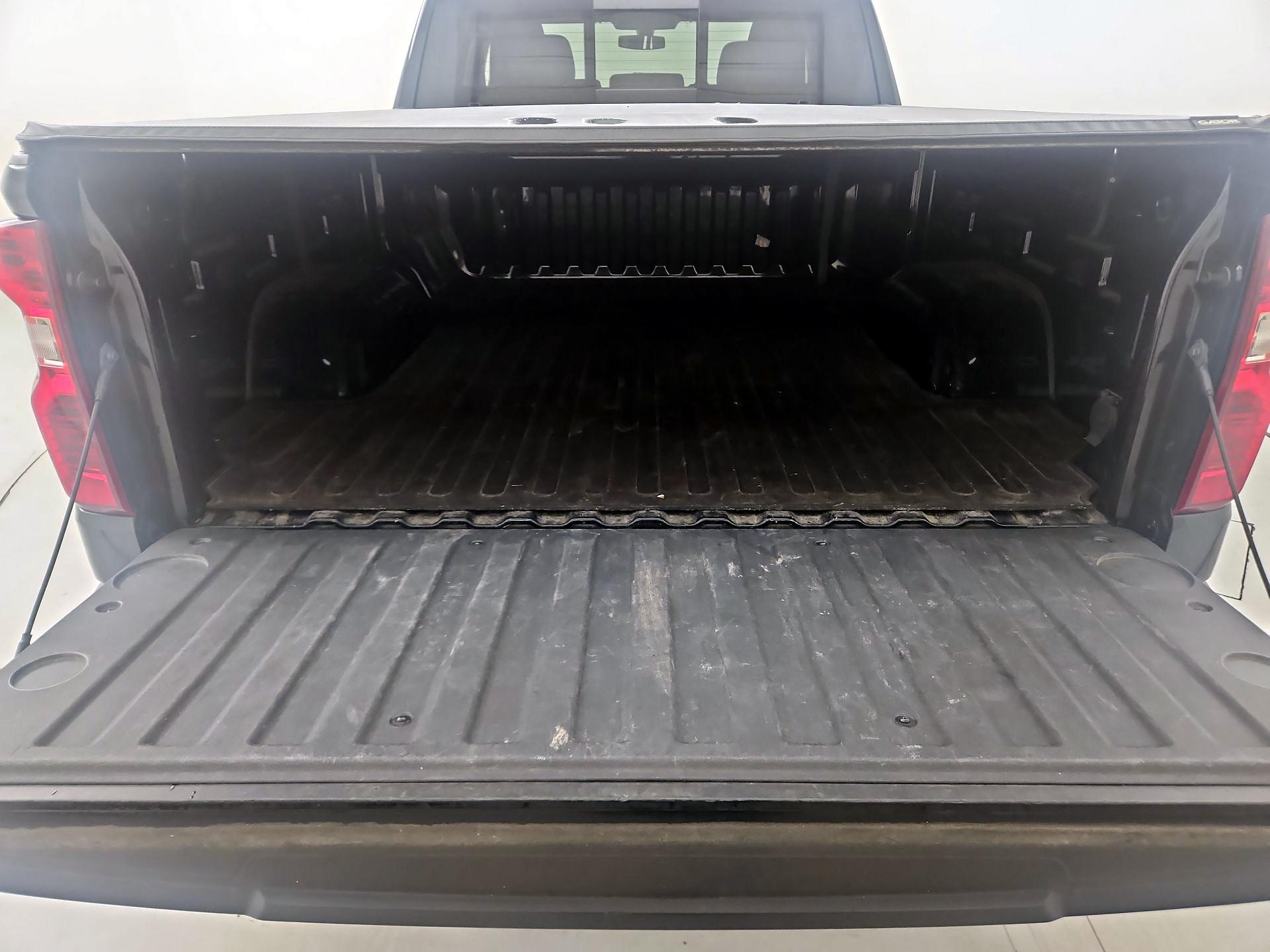 Thumbnail: 2019 Chevrolet Silverado 1500 - 20