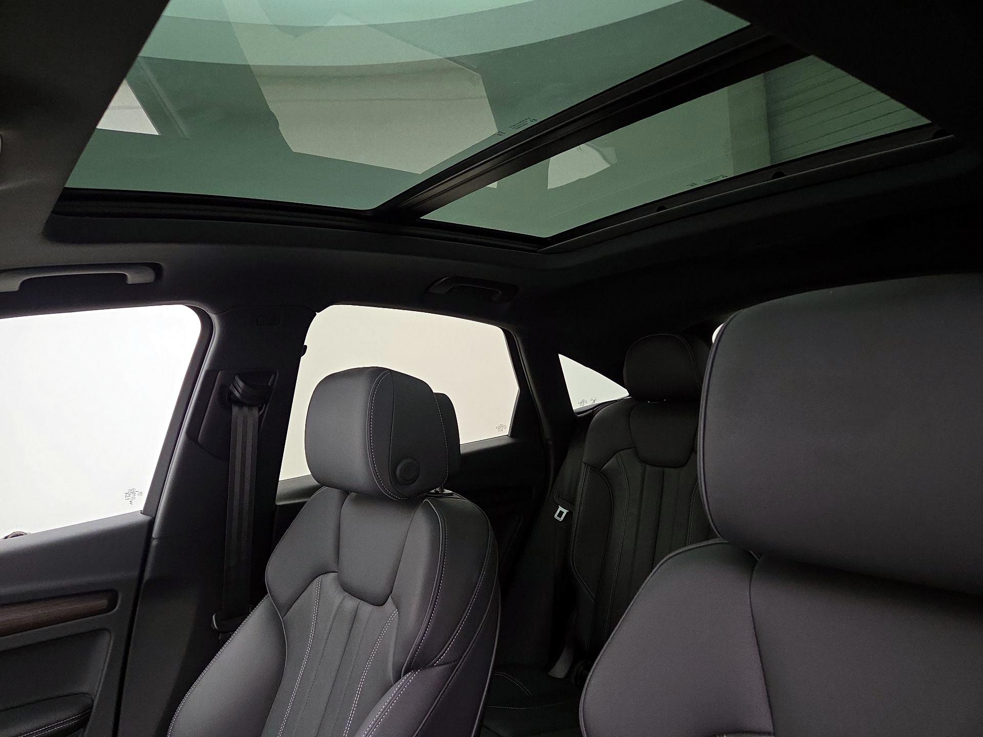 Thumbnail: 2023 Audi Q5 - 19