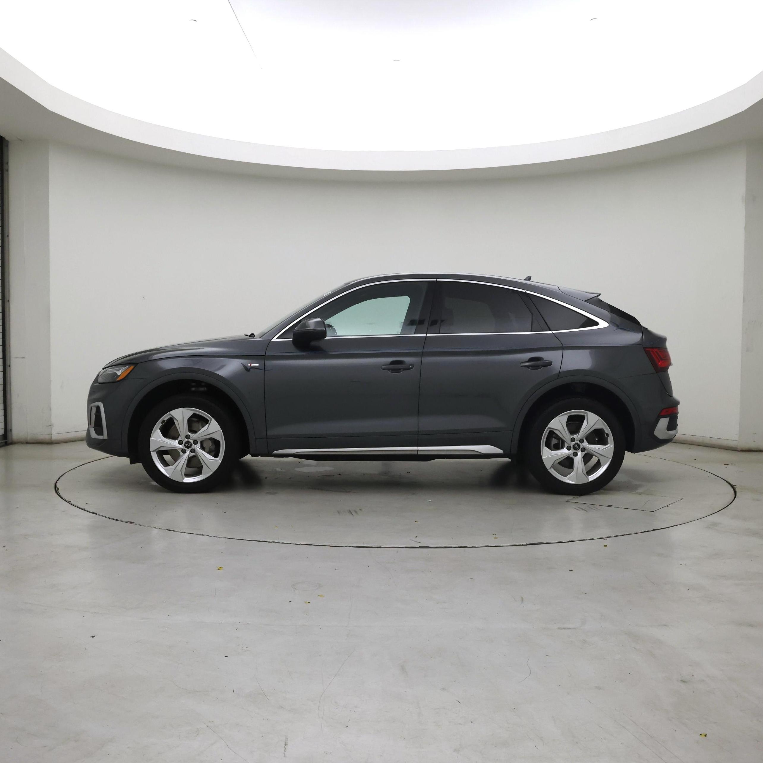 Thumbnail: 2023 Audi Q5 - 3