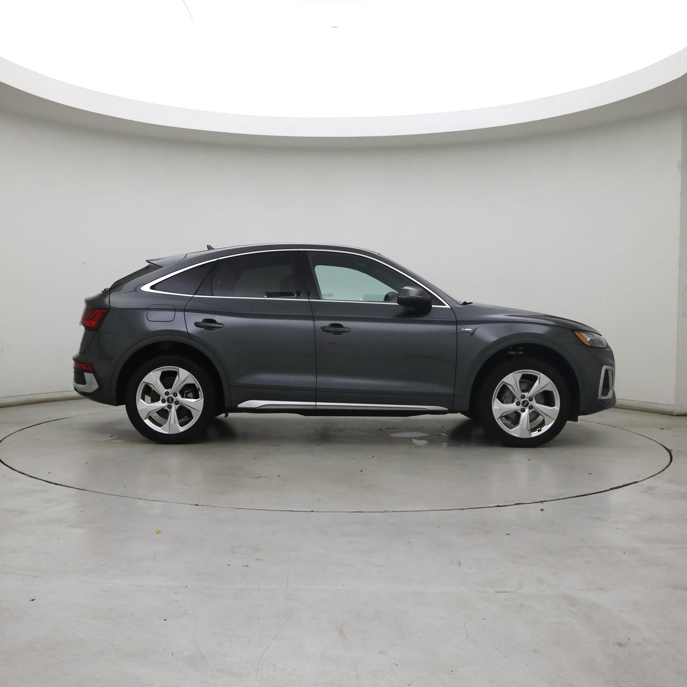 Thumbnail: 2023 Audi Q5 - 7