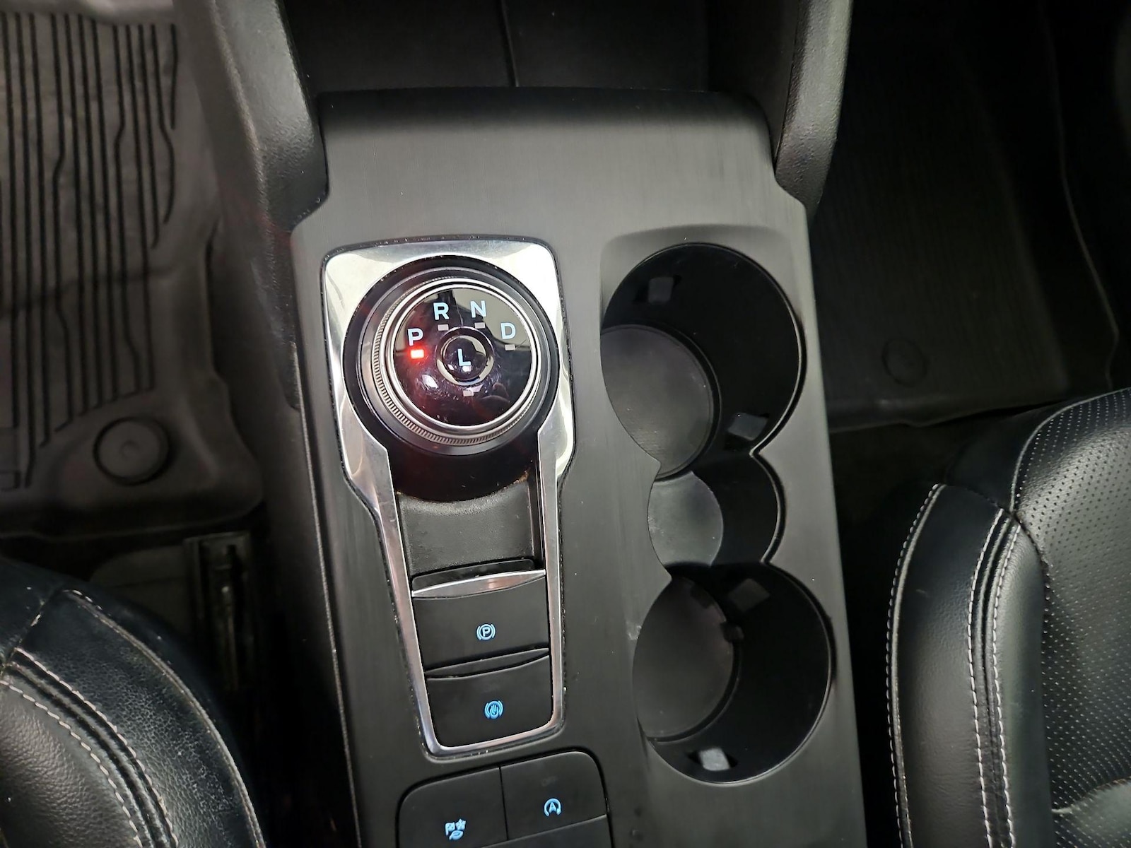 2020 Ford Escape SEL - Photo 18