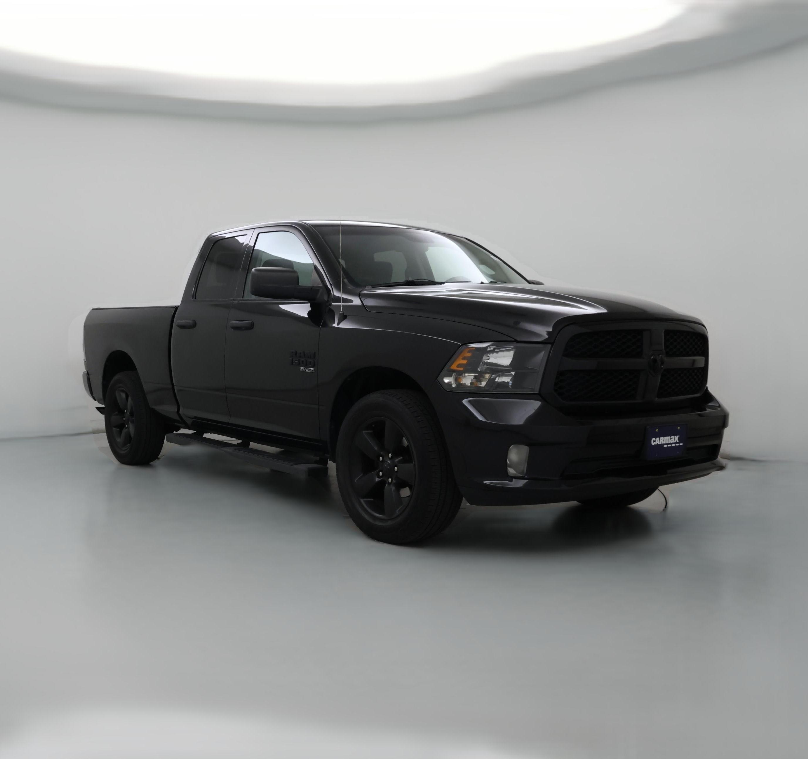 Thumbnail: 2019 RAM 1500 Classic - 1