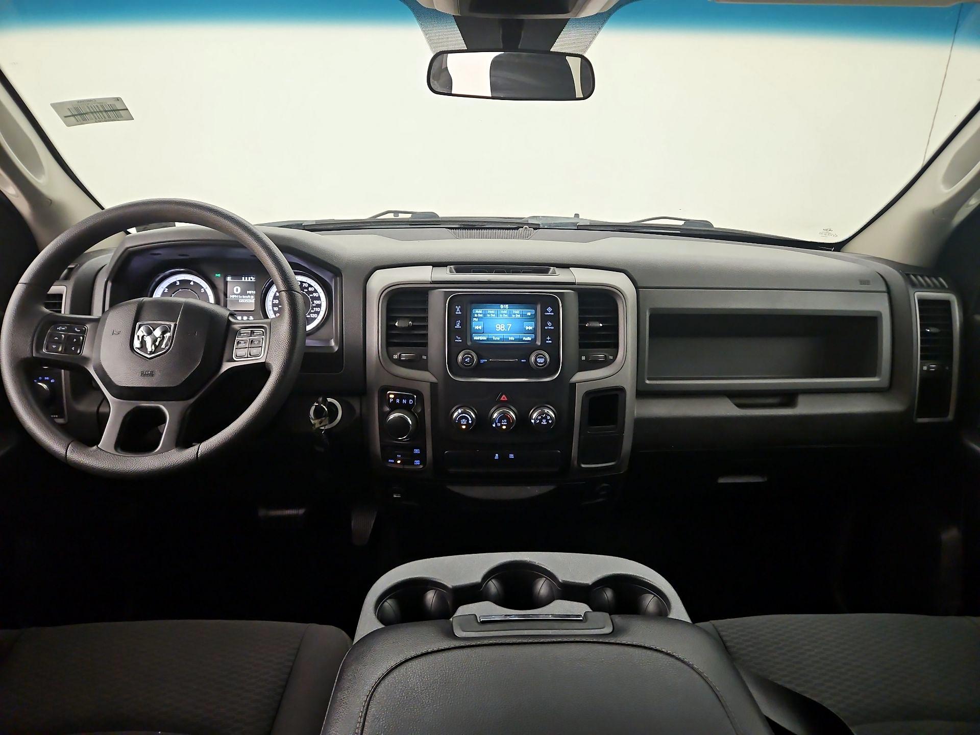 Thumbnail: 2019 RAM 1500 Classic - 9