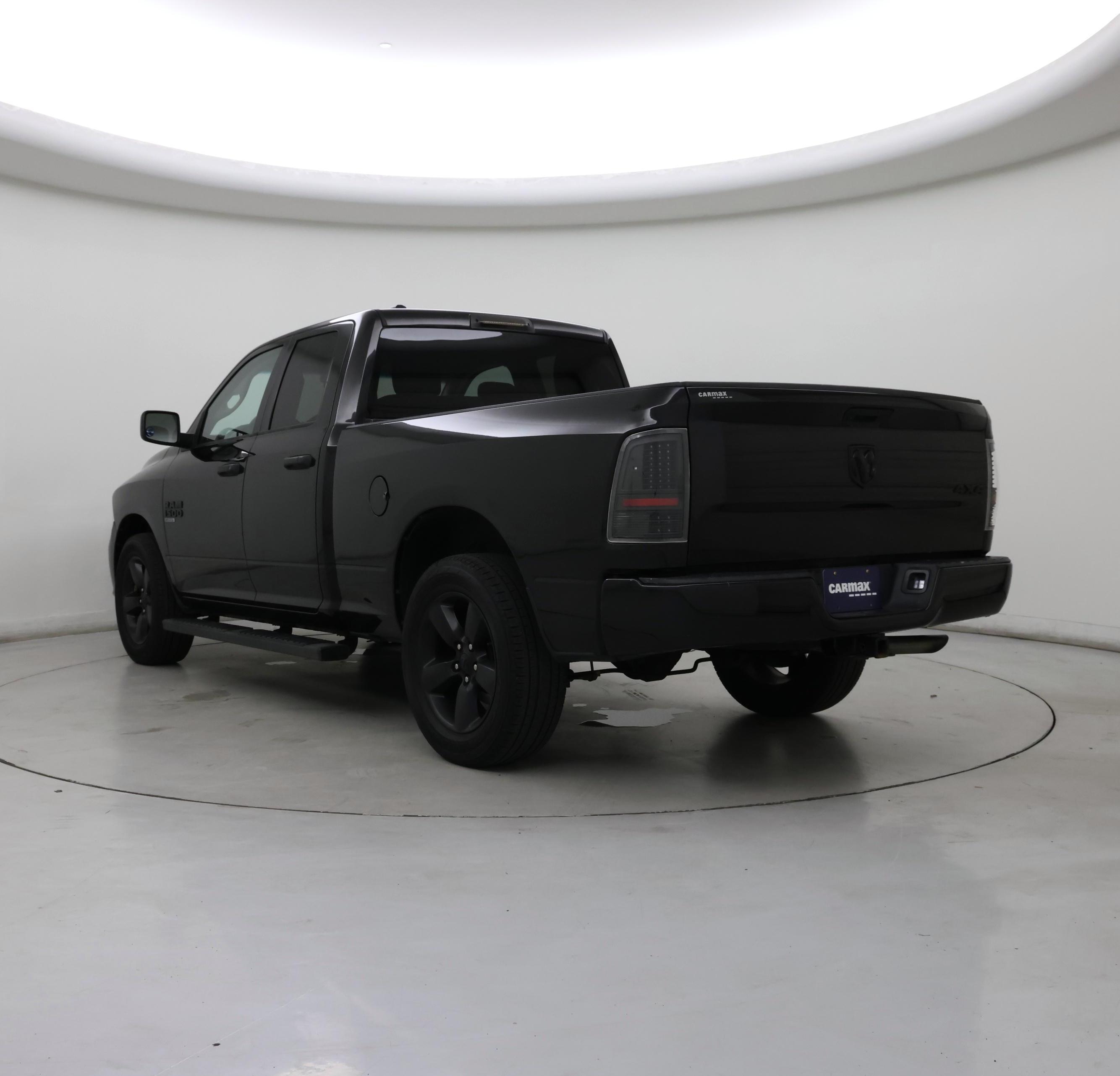 Thumbnail: 2019 RAM 1500 Classic - 2